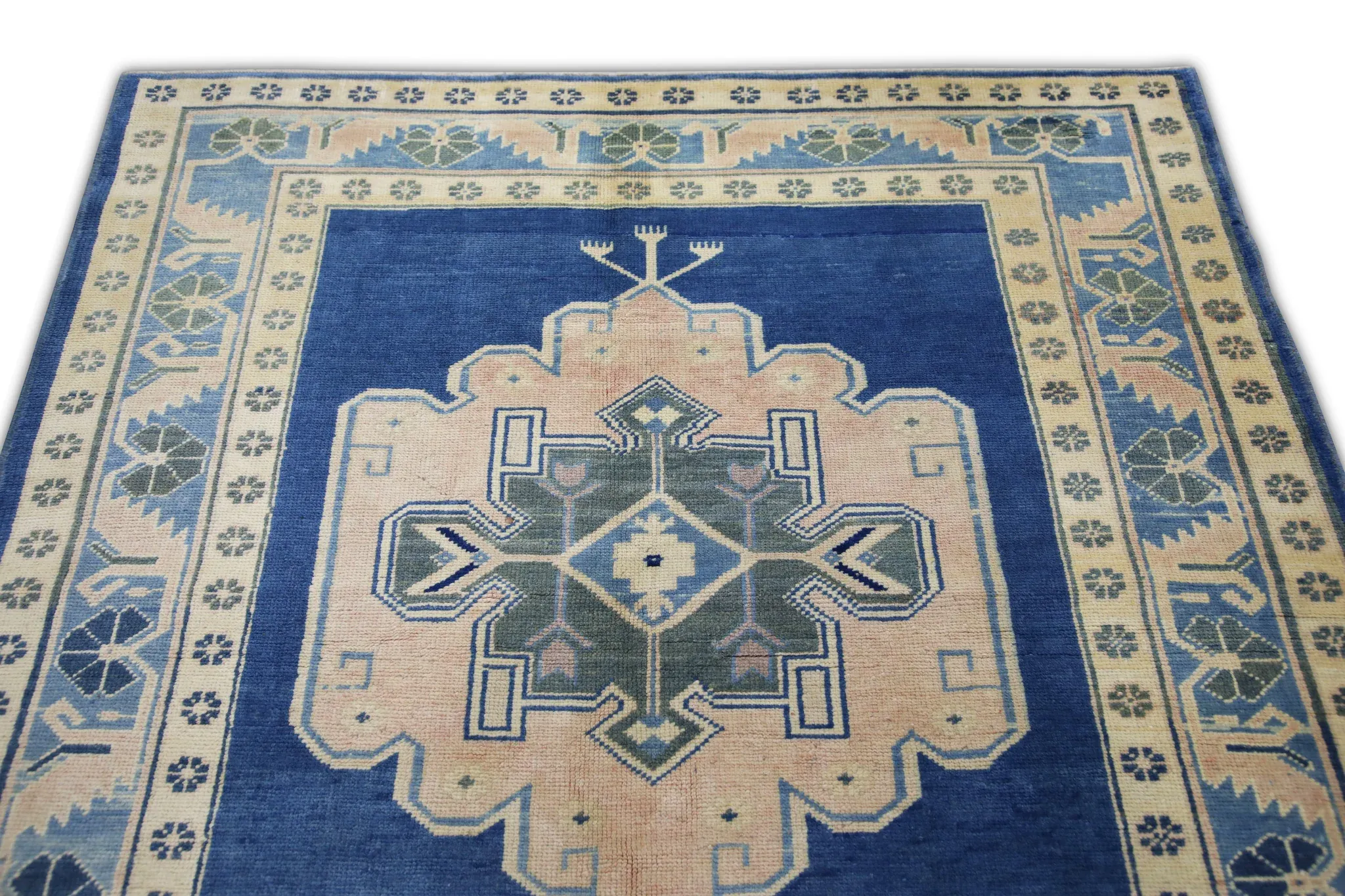 60×104 \"zig-zag” ViNTAGE TURKiSH RUG 60×104 