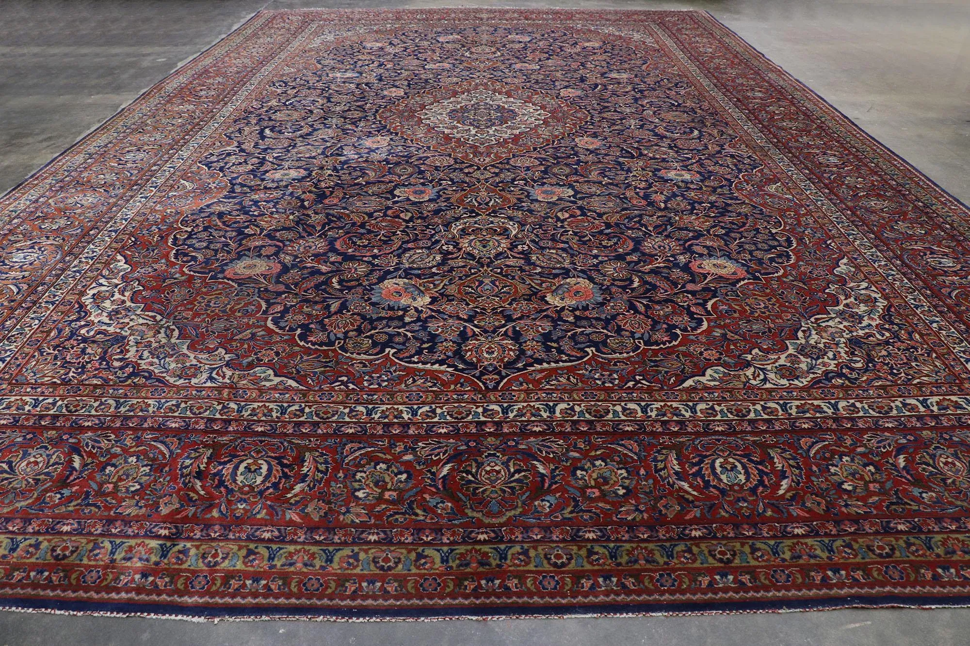 Antique Persian Qazvin Rug - 12\'02 X 19\'00