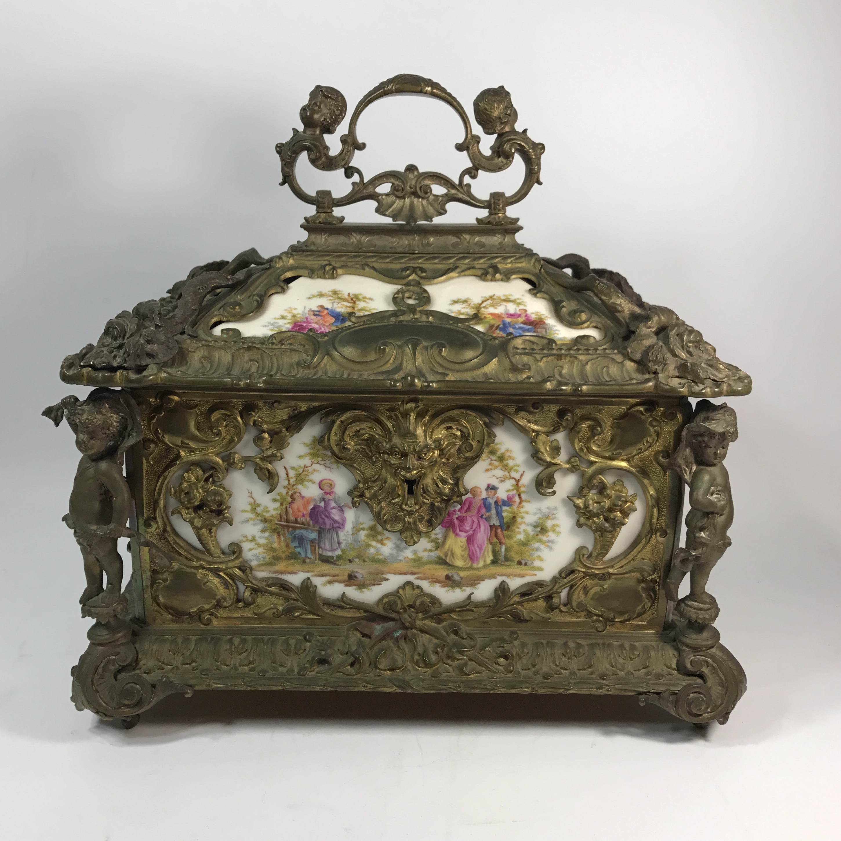 【みくる さま】* antique box ୨୧ * 女の子の切手箱 il_fullxfull.3165874161_ny03.jpg