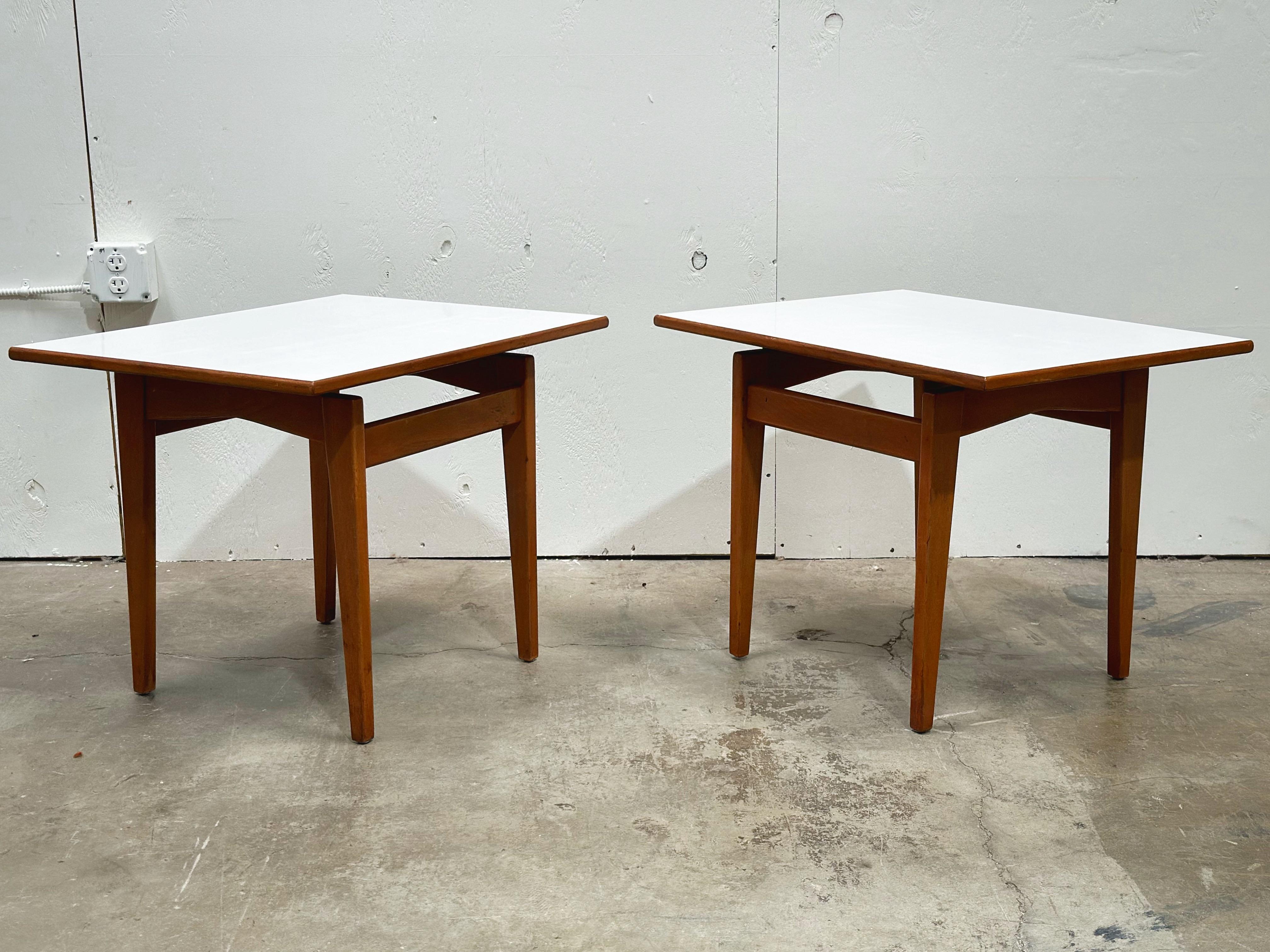 60-70年代 JENS RISOM リゾム サイドテーブル ミッドセンチュリー 60-70年代 JENS RISOM リゾム サイドテーブル ミッドセンチュリー