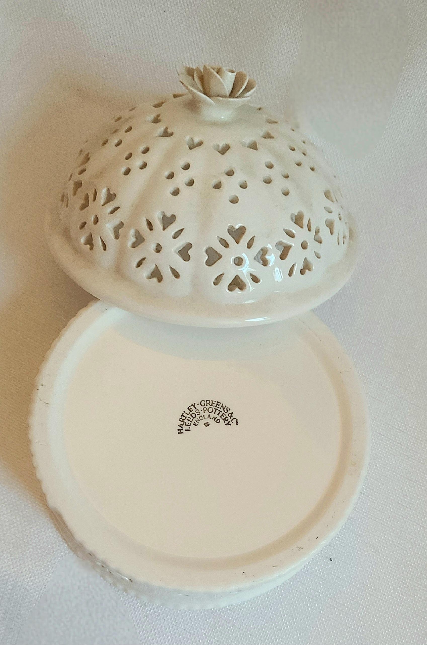 アンティークポット　Hartley Greens Leeds pottery Hartley Greens & Co. Leeds Pottery 3 Piece Set of Creamware