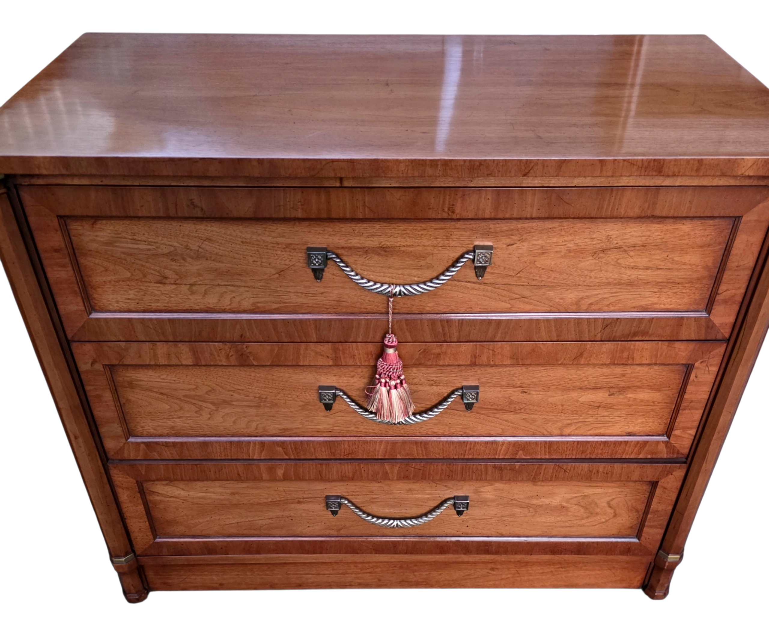 Pair of Vintage Henredon Furniture Bachelor\'s Chests