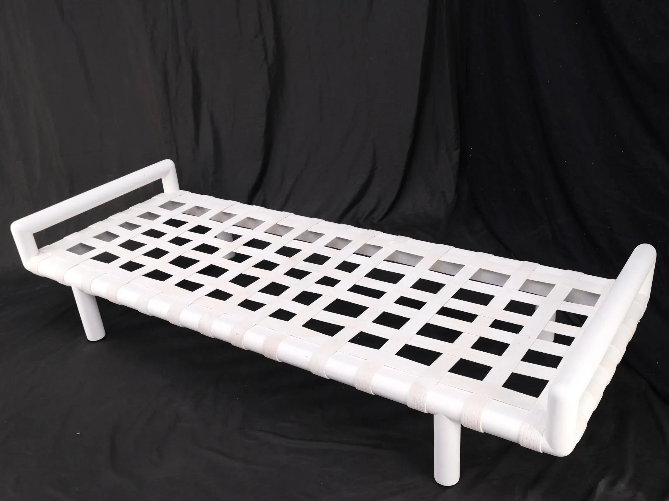 T.H. Robsjohn-Gibbings White Lacquered Walnut Daybed New Abstract Upholstery