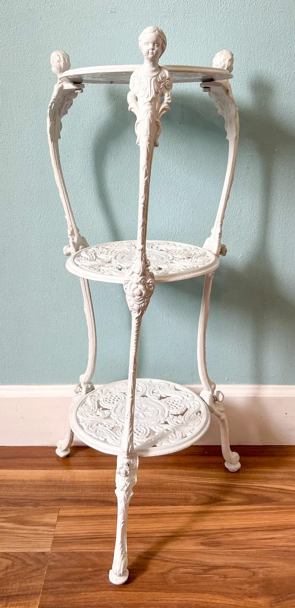 Vintage White Cast Aluminum Three-Tier Plant Stand – Victorian