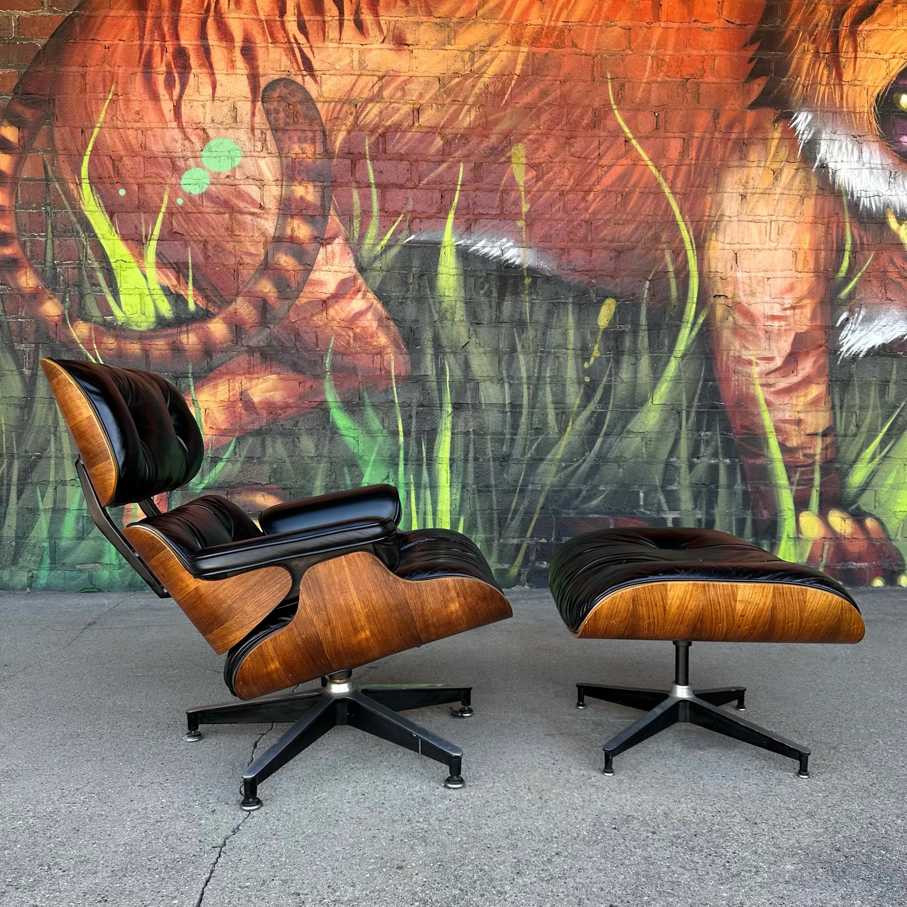 Original Mid-Century Rosewood Herman Miller Eames Lounge Chair and