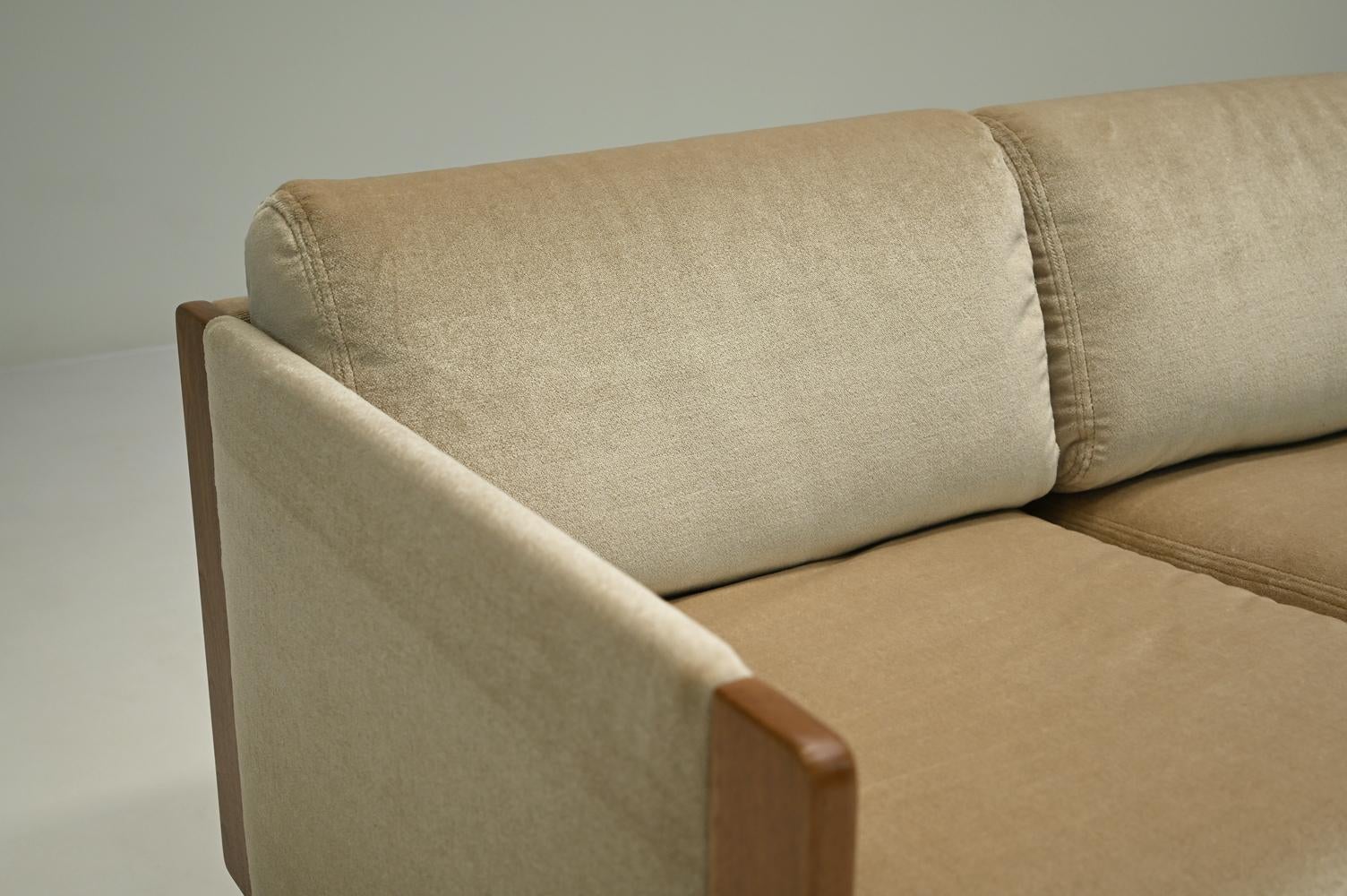 Cassina Afra & Tobia Scarpa “model 920” 920 Sofa by Afra & Tobia Scarpa for Cassina, 1960s | Chairish