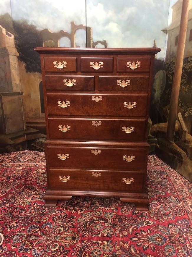 tall vintage dresser 1970s Oak w/ Fliptop Vanity In any case TALL VINTAGE DRESSER (38Wx20Dx52T)