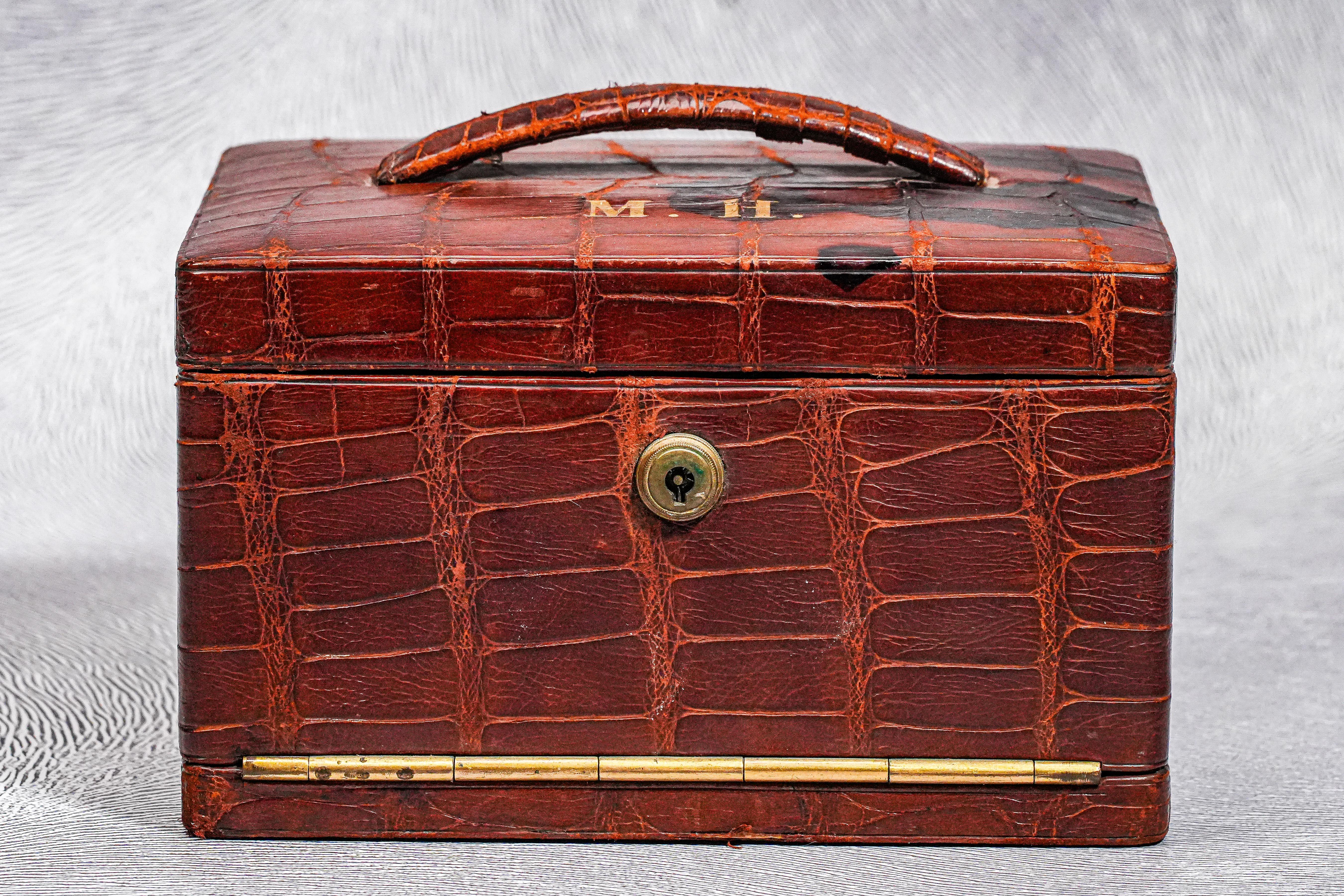 英国アンティークジュエリーボックスTHE NORTHERN GOLDSMITHS Rare Luxury Antique Victorian English Leather Expanding Jewelry
