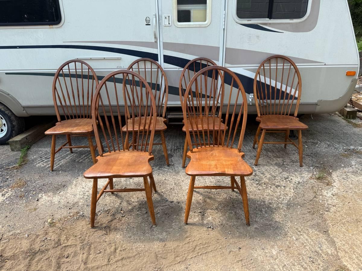 Late 20th Century Set of Six Slovenian Maple Windsor Style Dining
