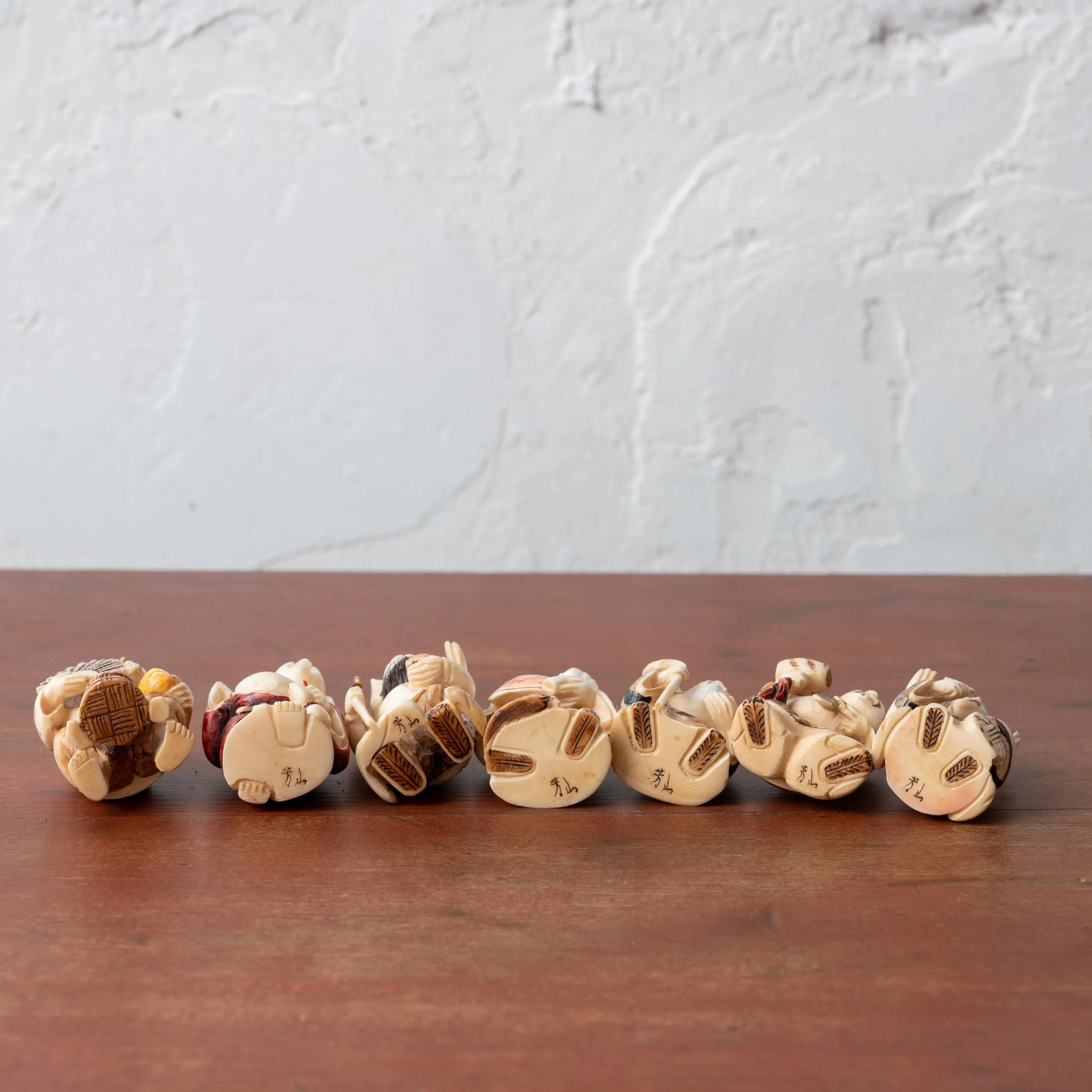 JAGATARA　ナンのこっちゃい３部作セット Set of Seven Netsuke Figures | Chairish