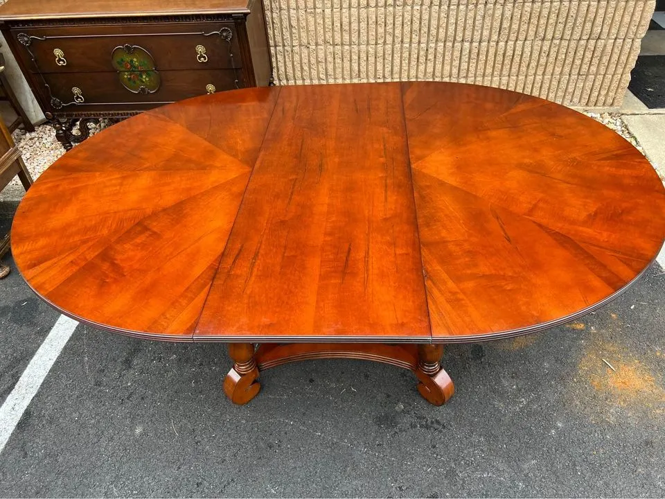 Ethan Allen Mixed Wood Inlaid Round Dining Table With Leaf
