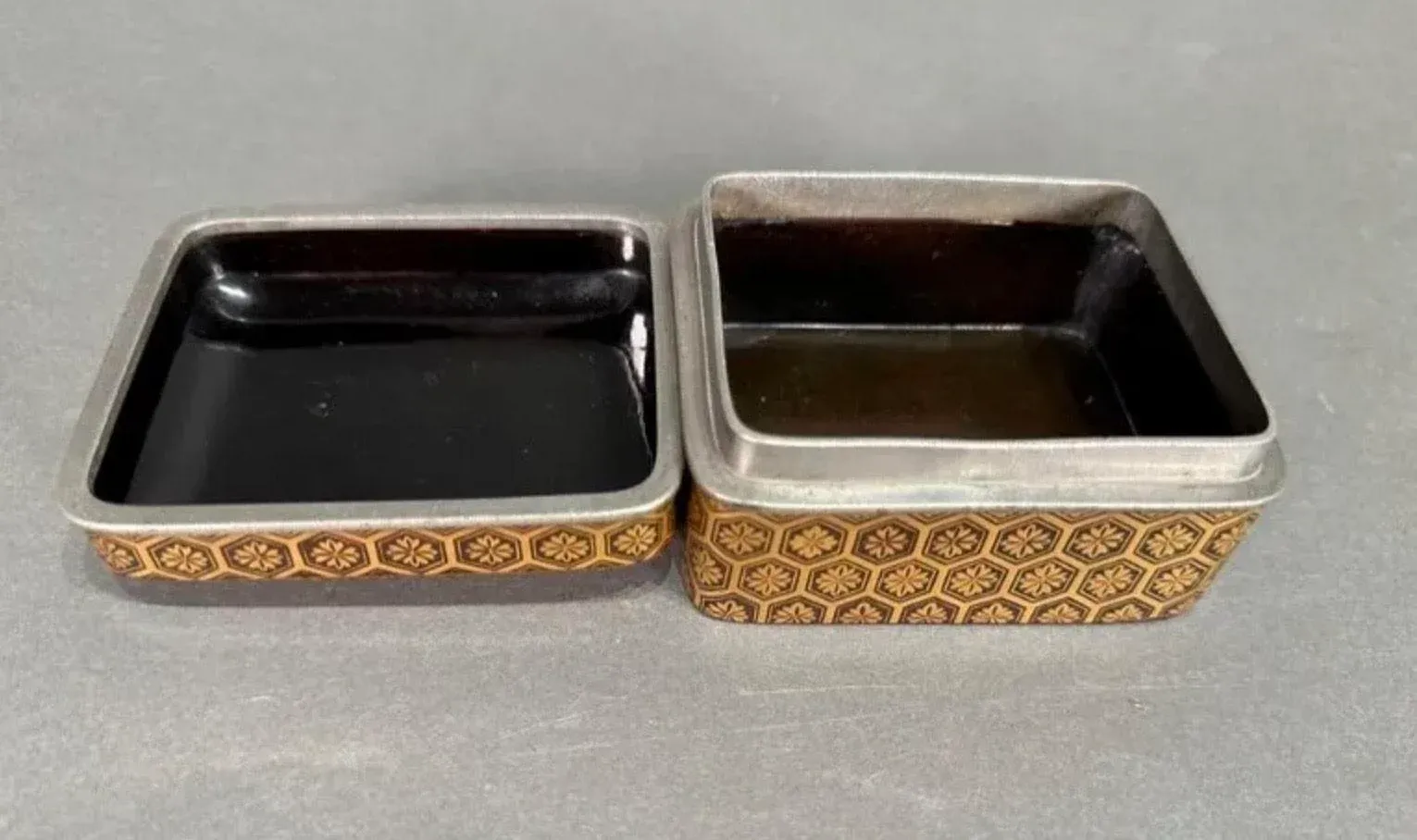 Late 17/Early 18th Century Japanese Edo Period Lacquer Kogo Incense Box