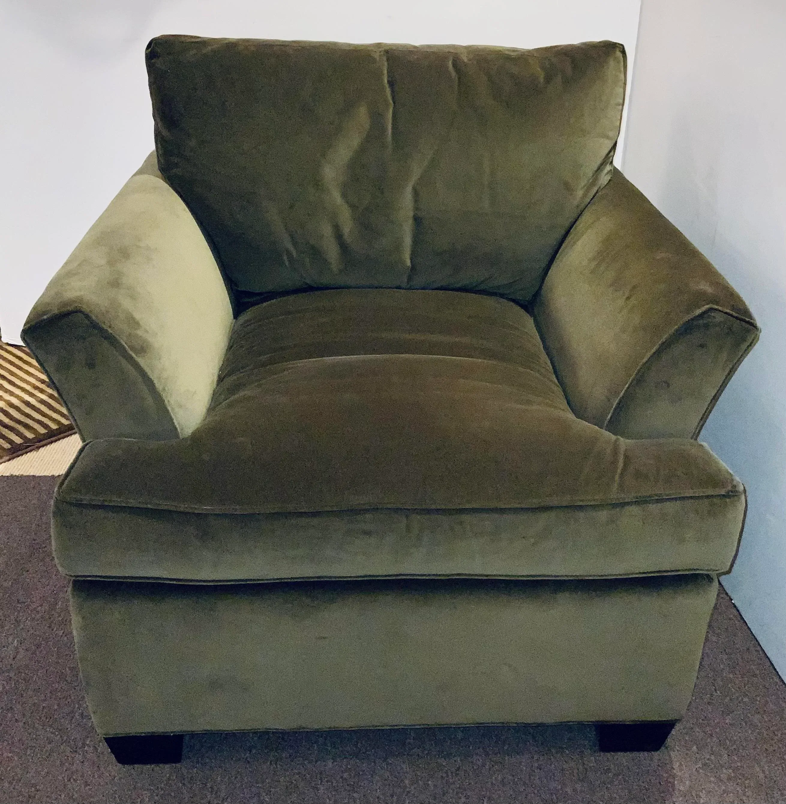 Olive green club chair new arrivals