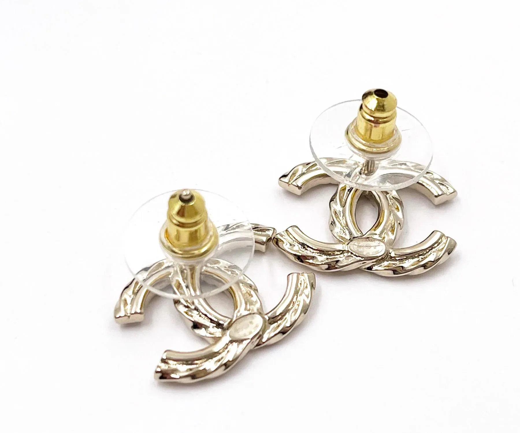 CHANEL シャネル ピアス BF526 B19974 NAFTR PIERCED EARRINGS CHANEL シャネル ピアス BF526 B19974 NAFTR PIERCED EARRINGS