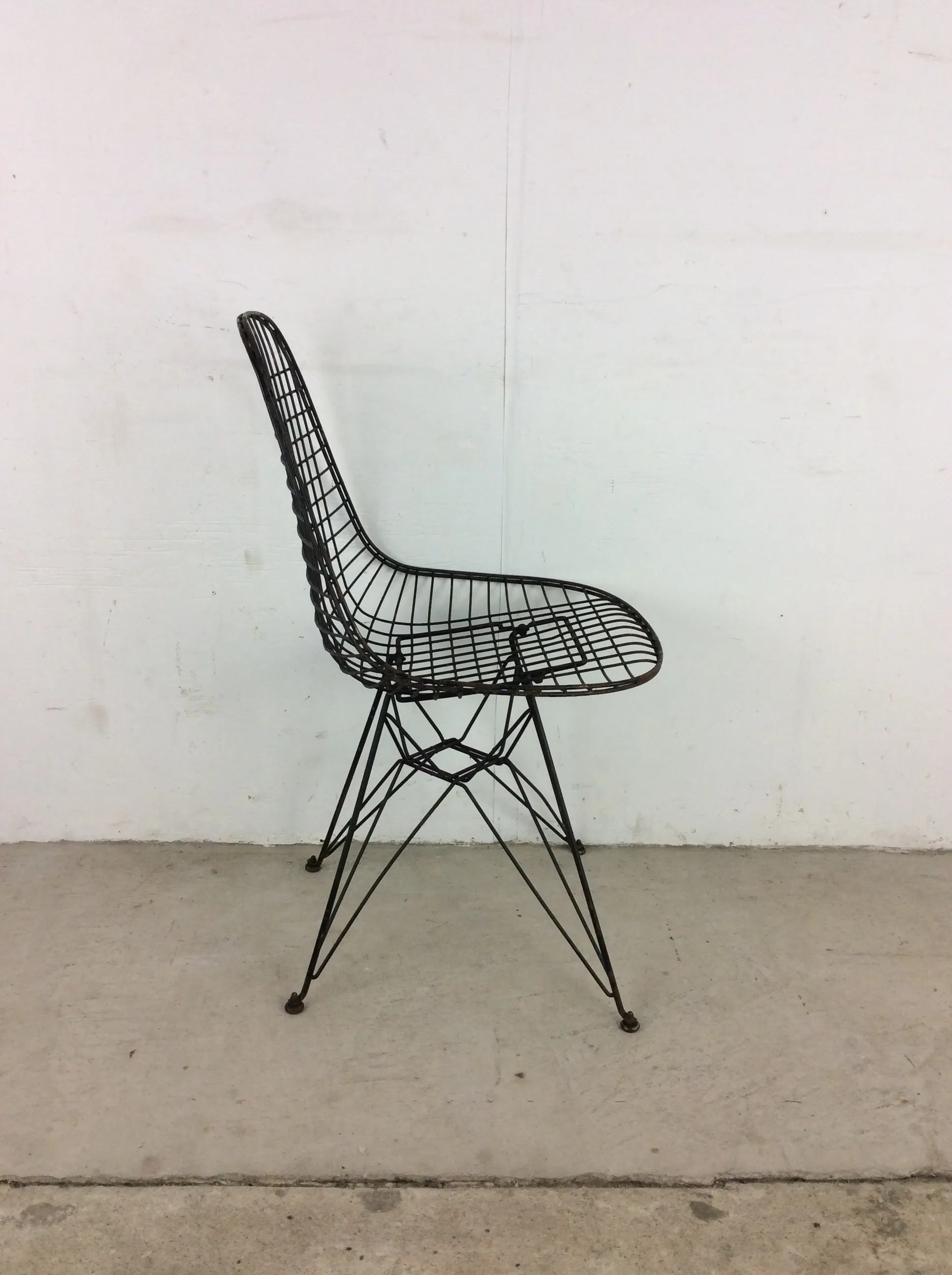 1960s Mid Century Modern Wire Eames Chair With Eiffel Base by