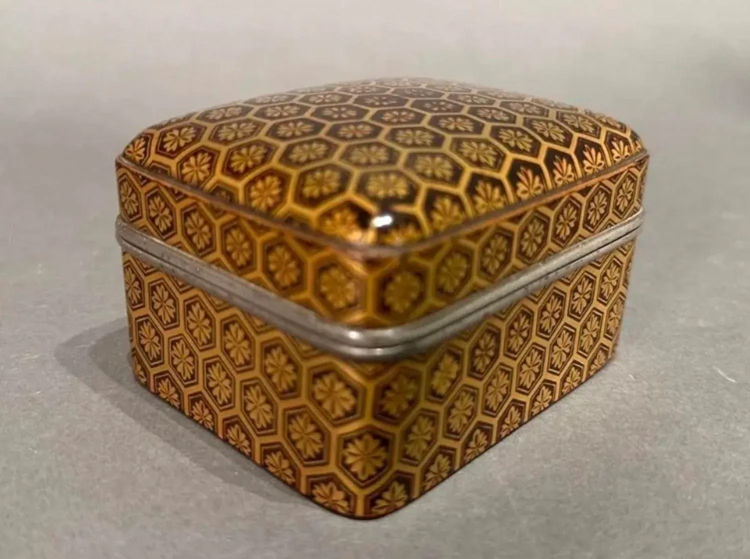 Late 17/Early 18th Century Japanese Edo Period Lacquer Kogo Incense Box