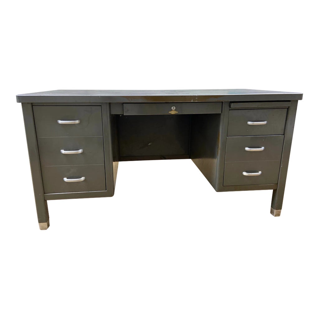 1950s Vintage Mid Century Modern Metal Tanker Desk | Chairish