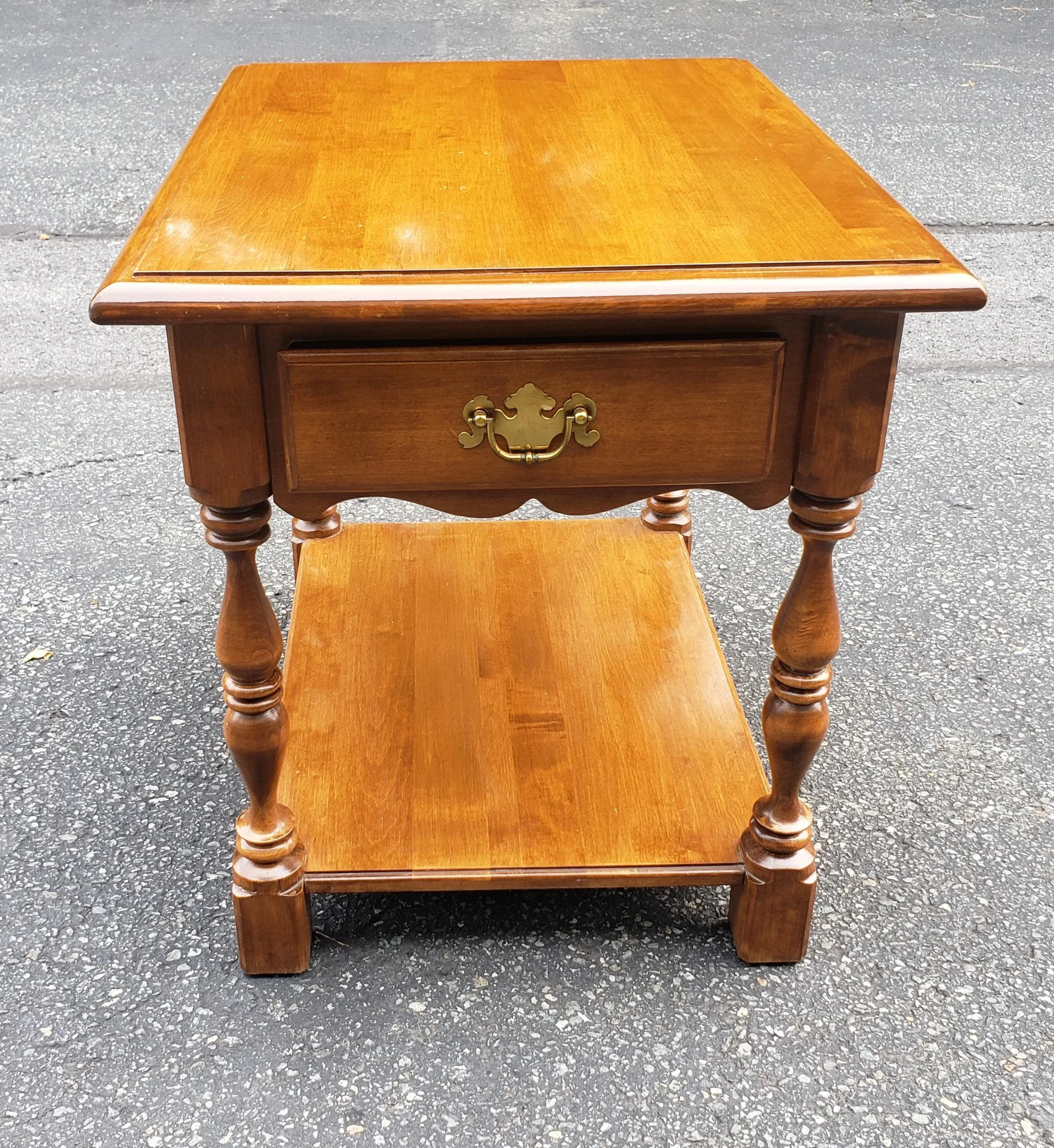 [yu] Ethan Allen ヴィンテージ センターテーブル Ethan Allen Maple Two-Tier Single Drawer Side Table | Chairish