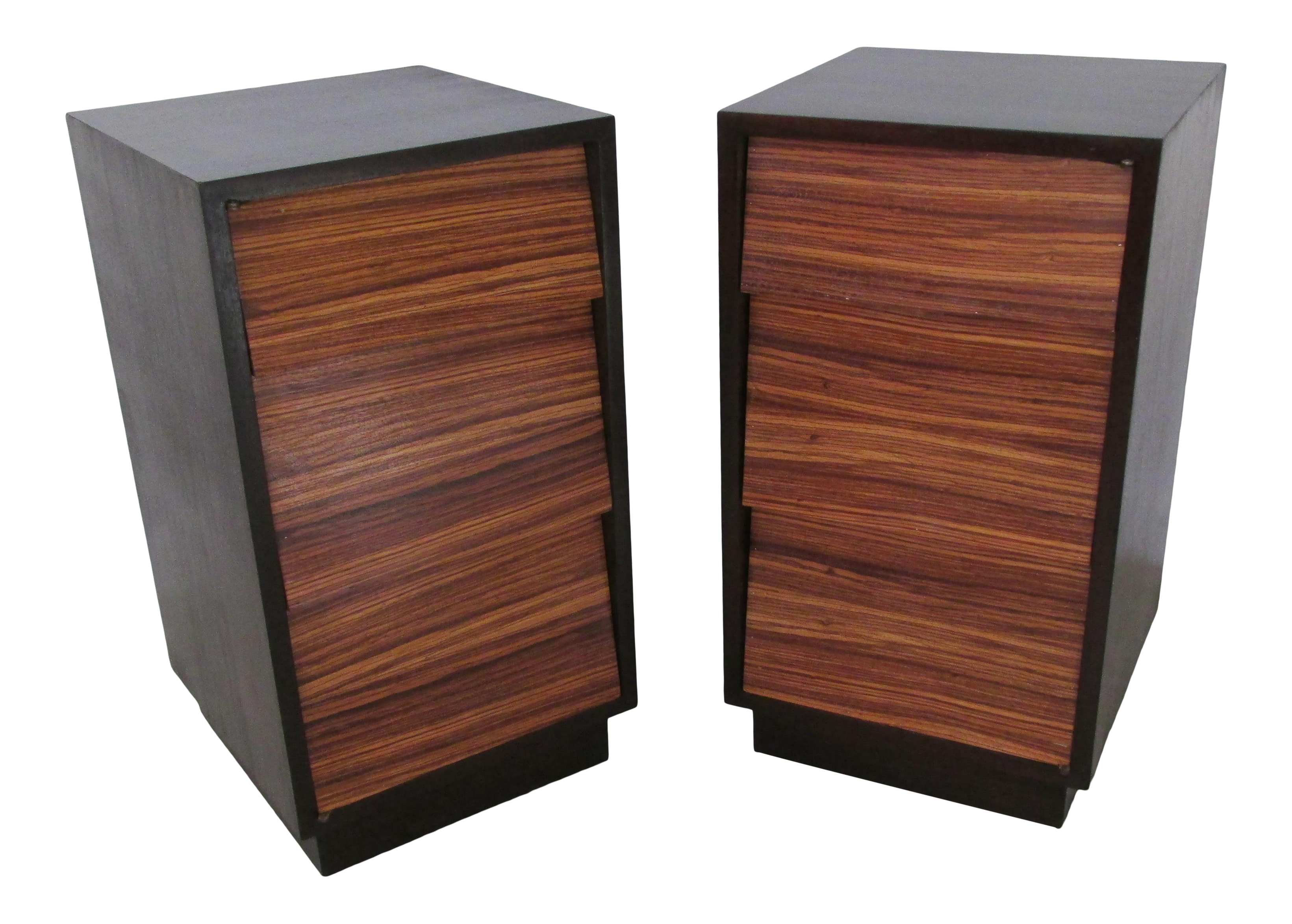 1940s Nightstands With Tigerwood Attributed To Modernage A Pair