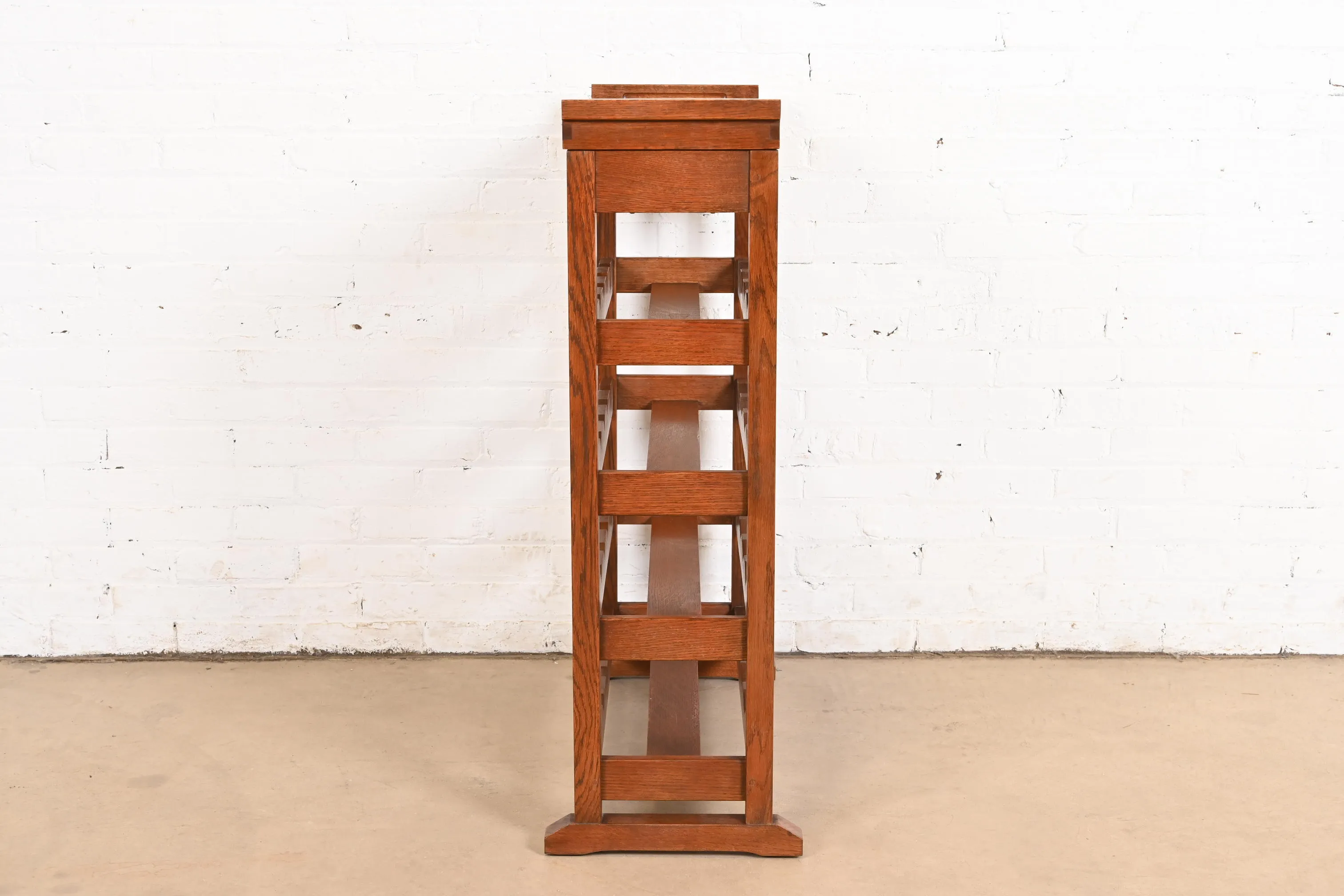 Stickley Harvey Ellis Collection Arts & Crafts Inlaid Oak 20-Bottle Wine Rack With Removable Serving Tray