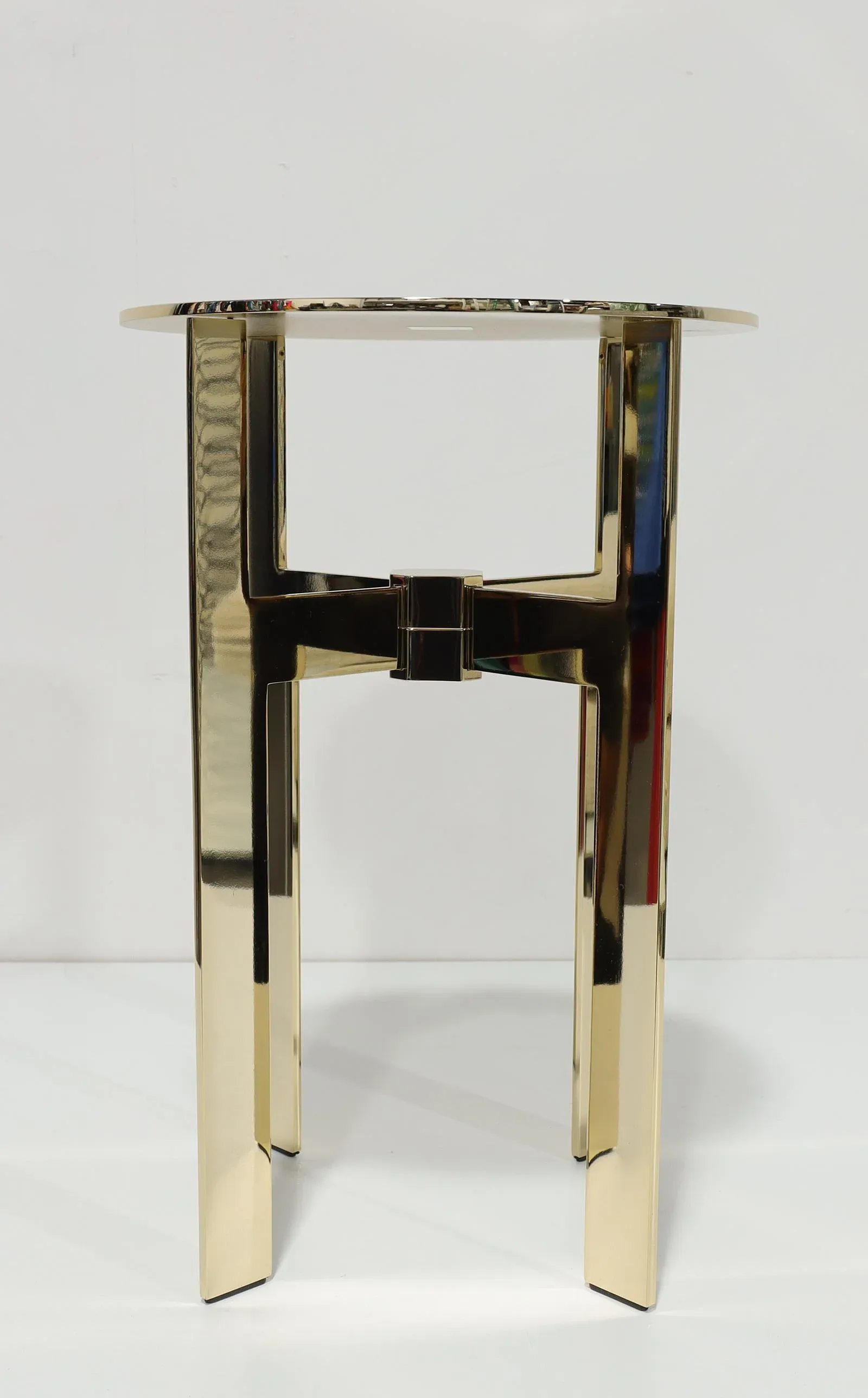 Minotti / ELLISサイドテーブル。カラー　ゴールド minotti-ellis-side-table-in-