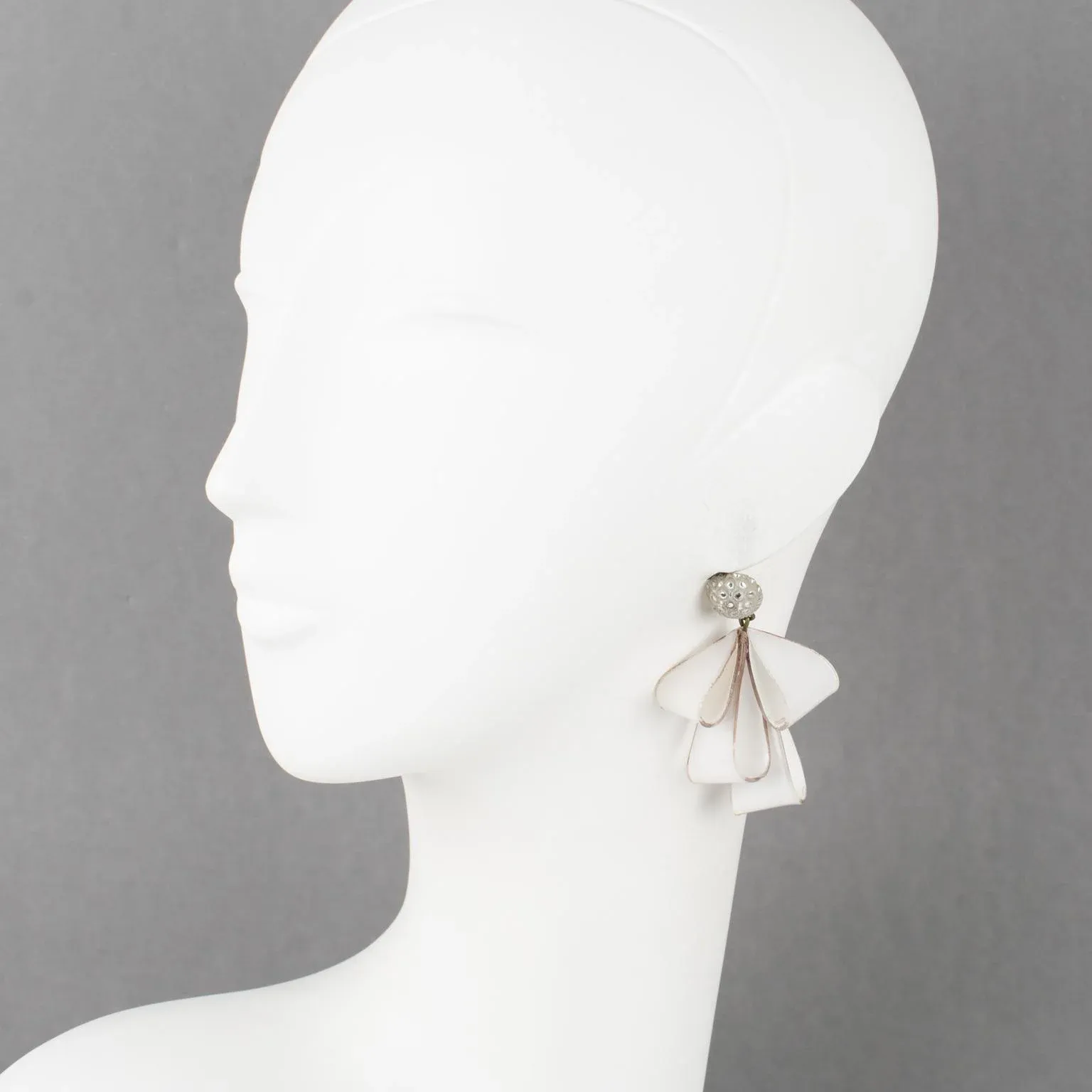 Cilea Paris Dangle Resin Pair of Pierced Earrings Off-White Ribbon