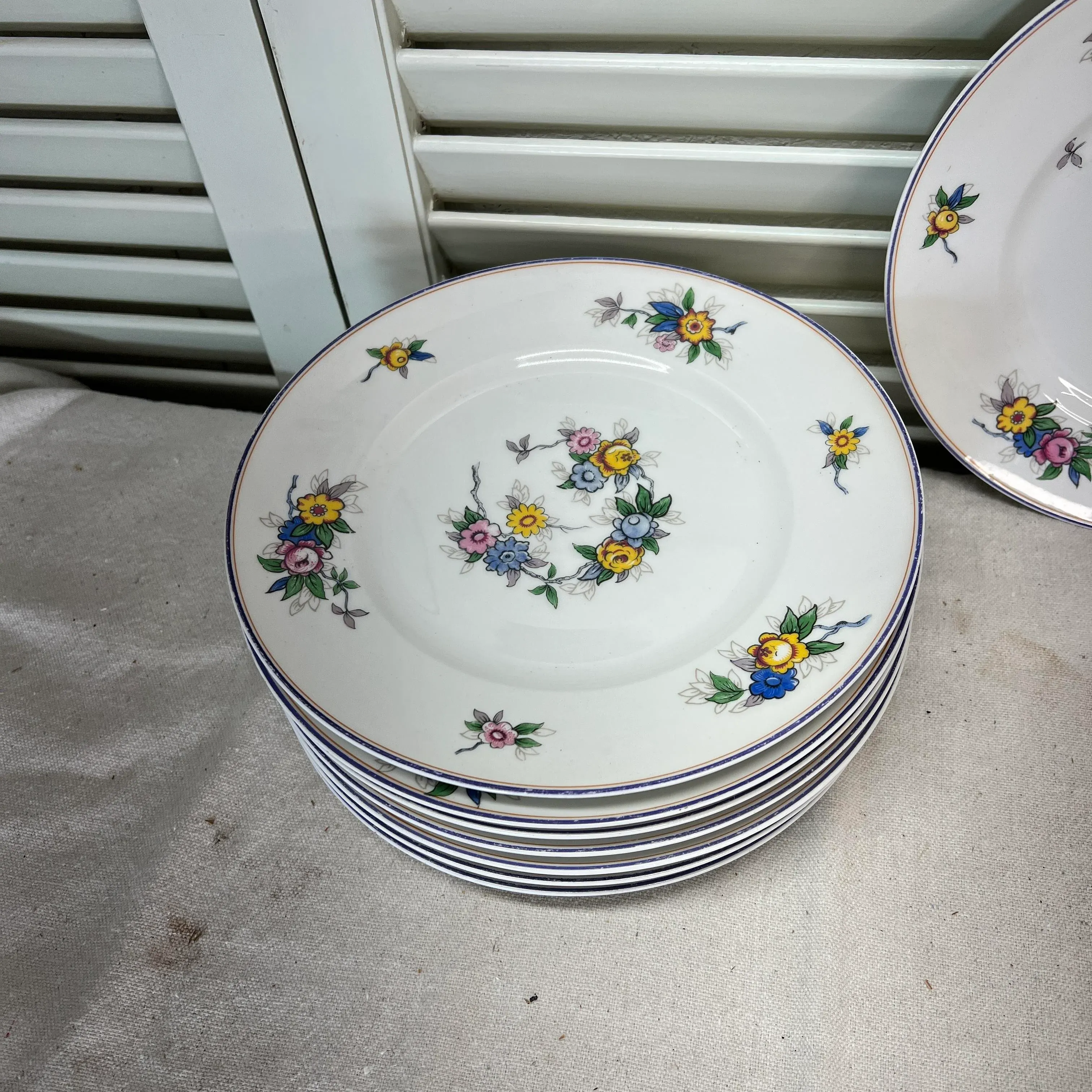 Limoges France Floral Pattern Dinner Plates - Set of 8 | Chairish