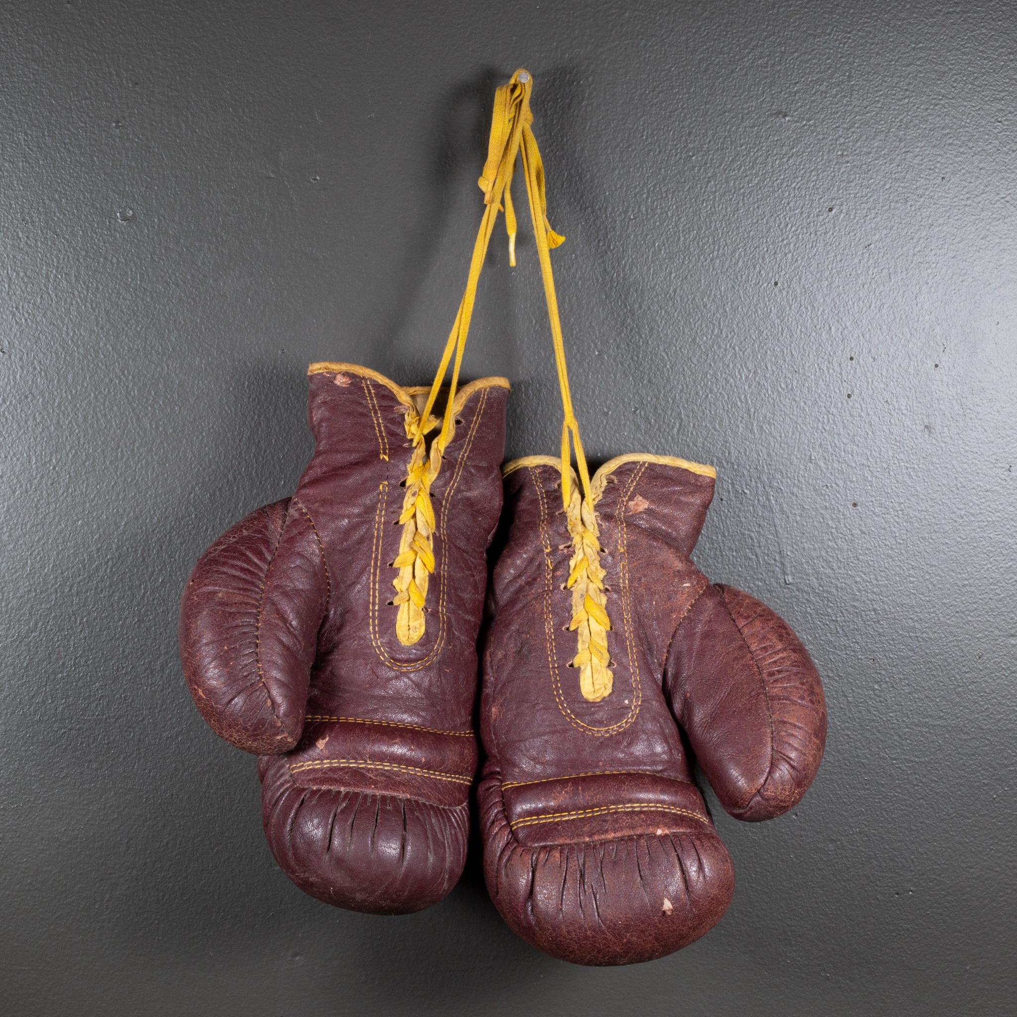 Vintage leather boxing gloves top