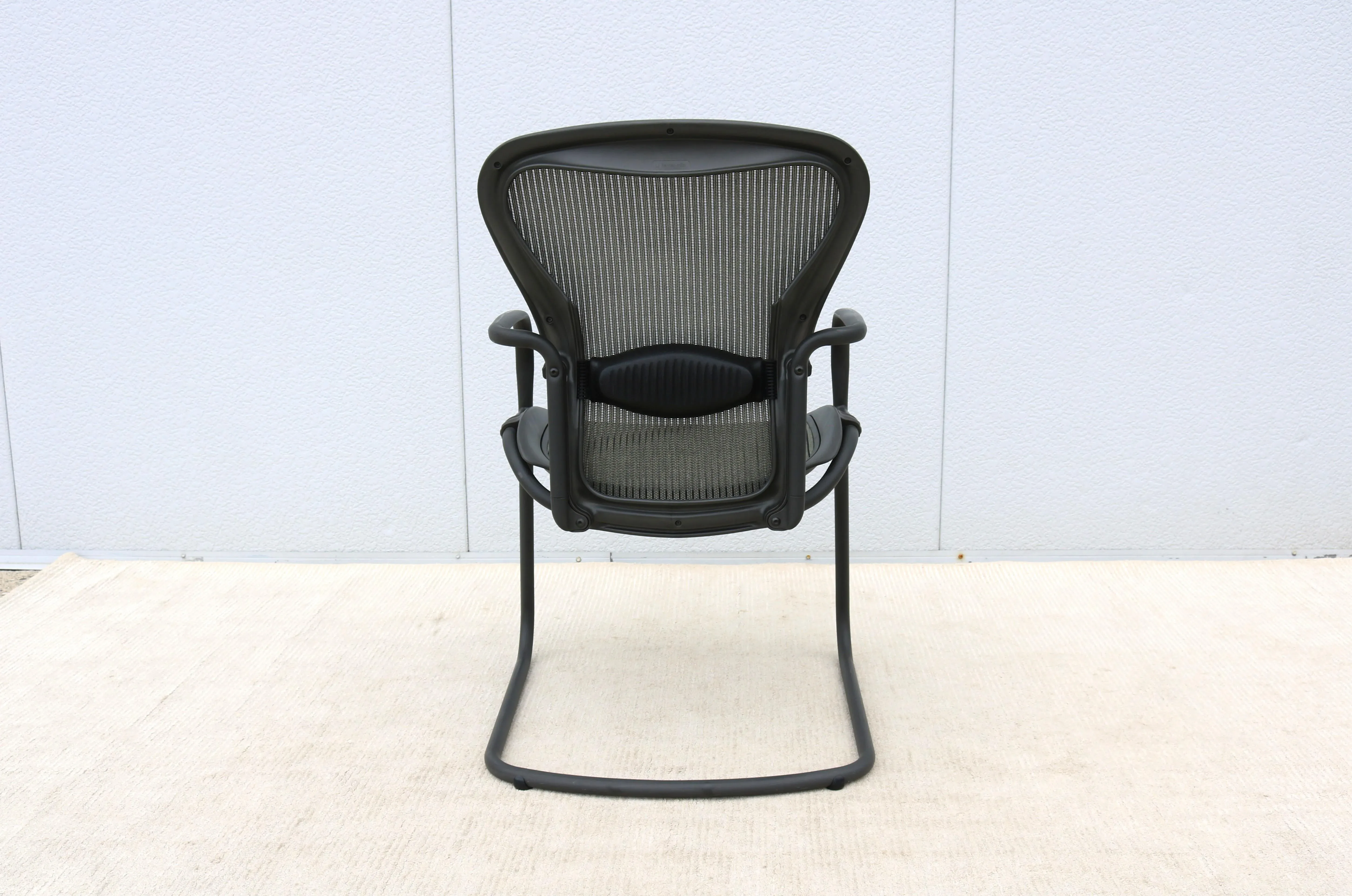 Herman Miller Ergonomic Aeron Side/Guest or Desk Chair Size B in Nickel Mesh