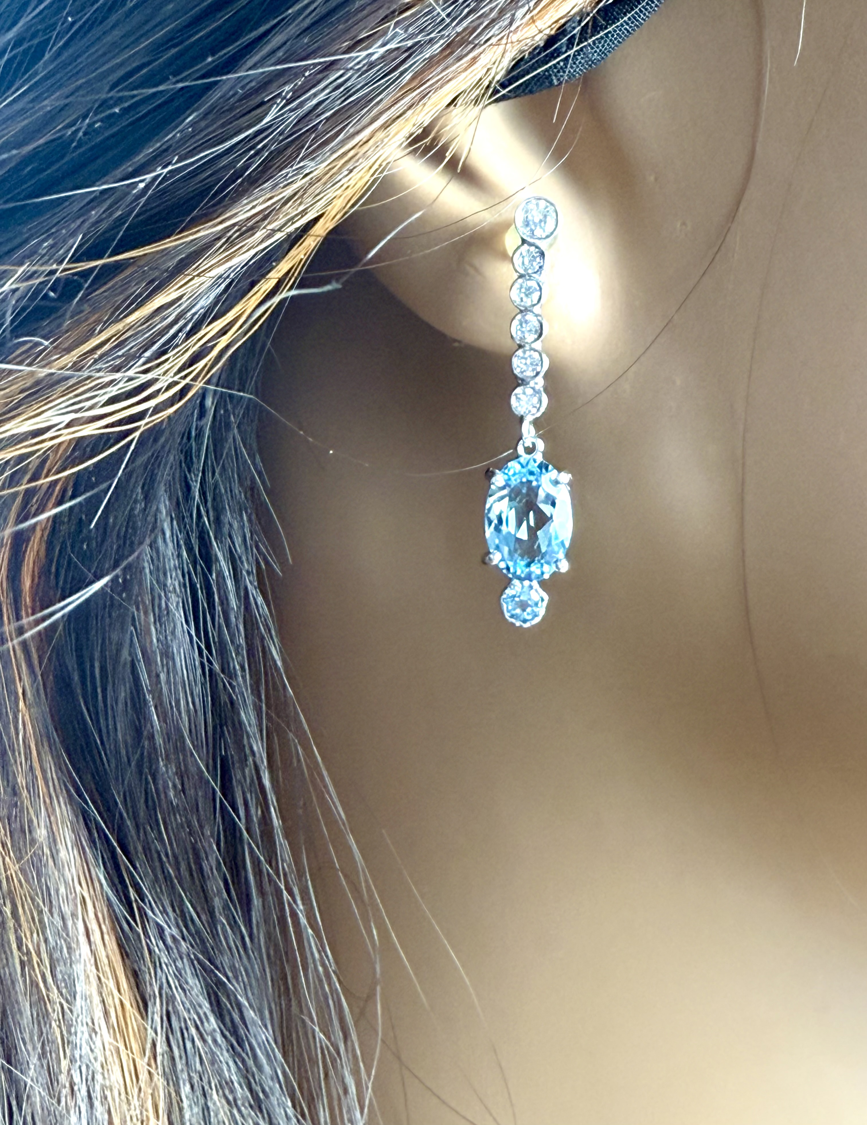 1990s 14 Karat White Gold Earrings Pair Natural Santa Maria