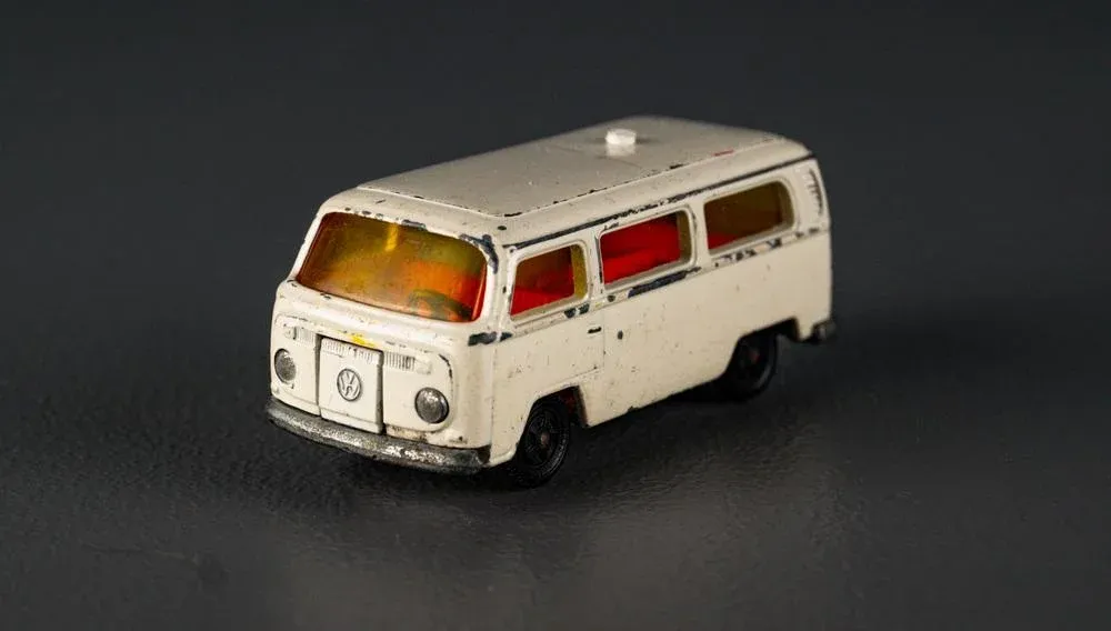 【ミニカー】SIKU V212 初期ポリスバン VW 1960年代 ミニカー】SIKU V212 初期ポリスバン VW 1960年代