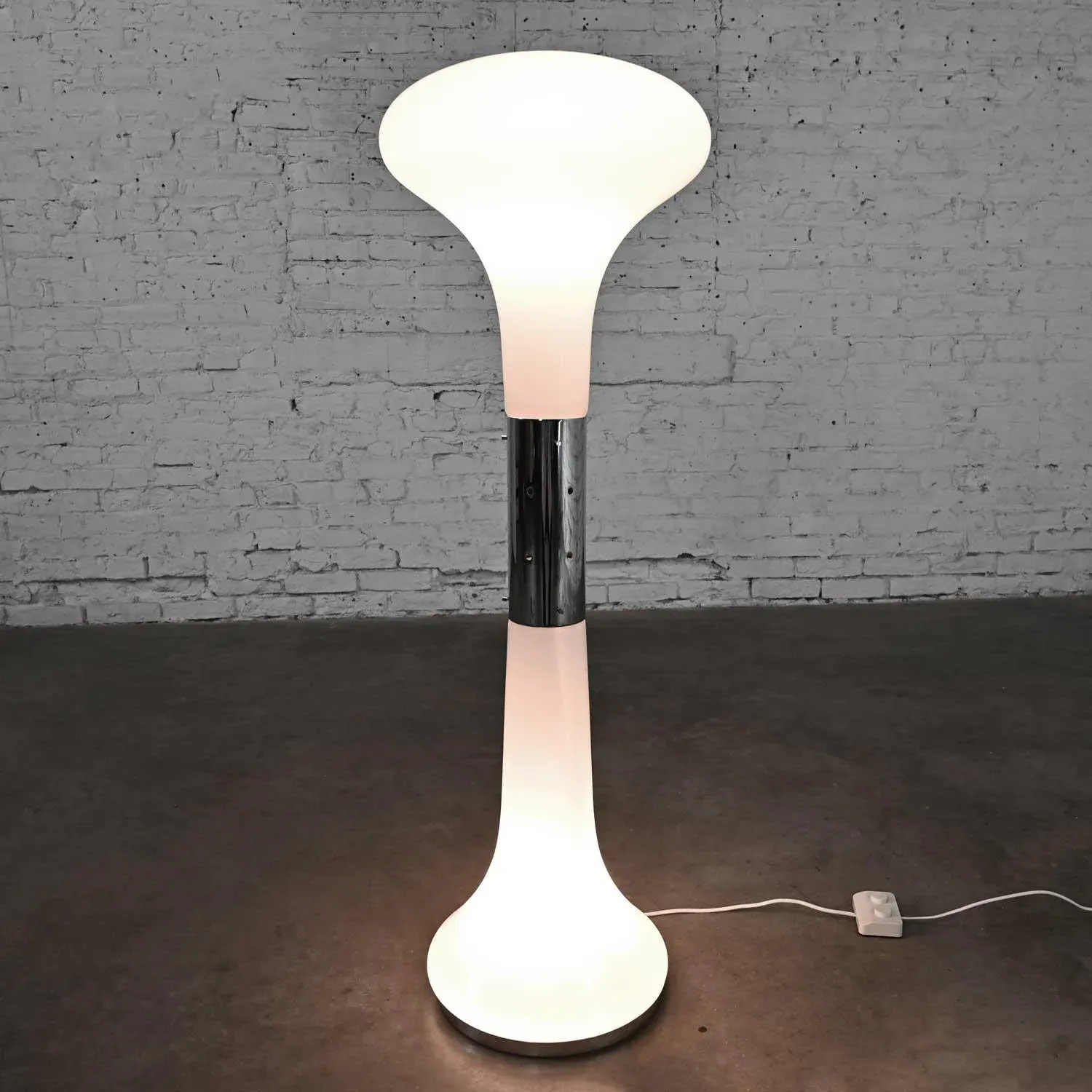 Modern Italian Carlo Nason for Mazzega Murano Glass & Chrome Lt220