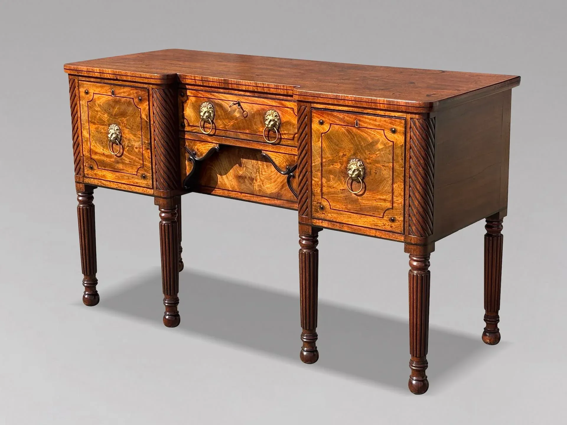パティナ George Iv Mahogany Ebony Breakfront Sideboard, 1825