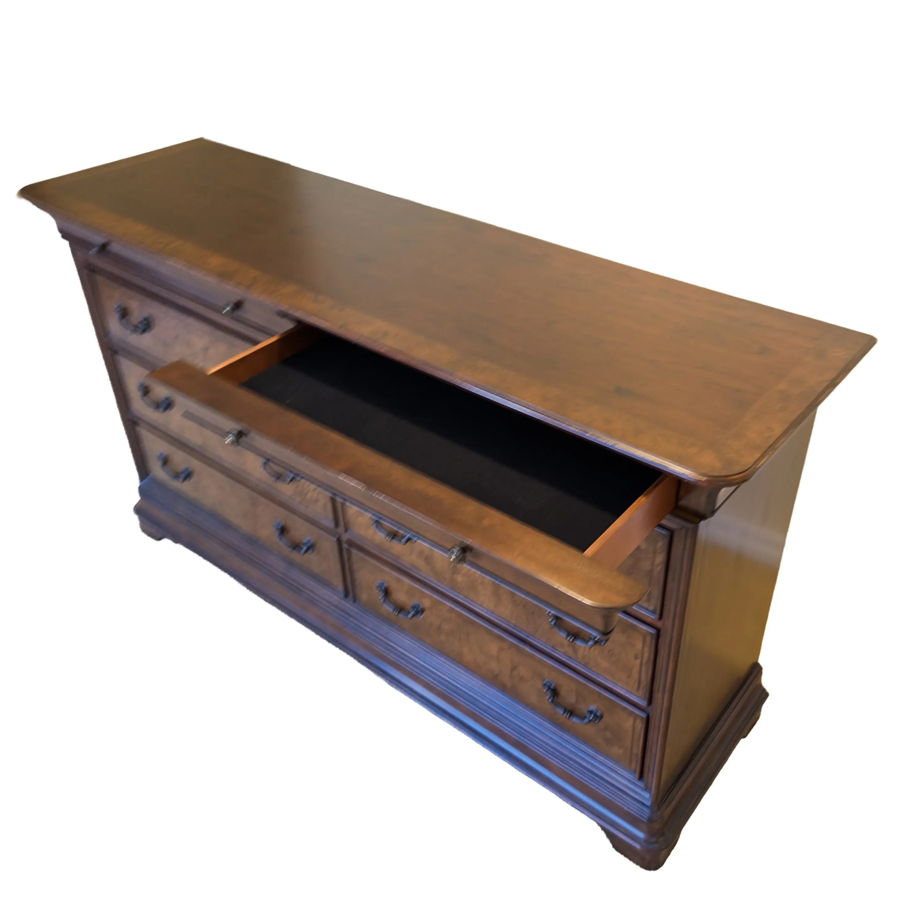 Thomasville 8 Drawer Dresser - Deschanel Collection