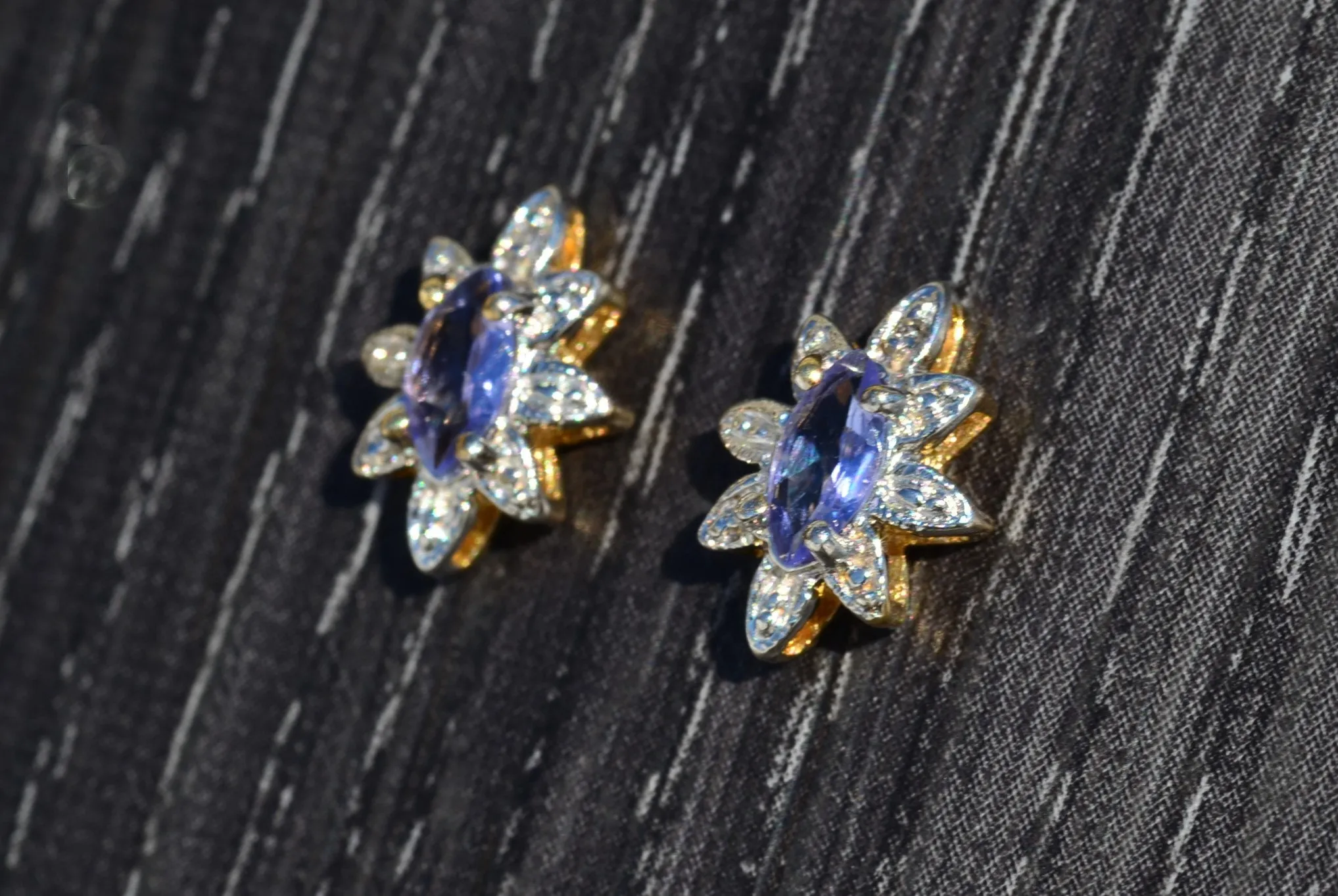 Ladies Tanzanite and Diamond Stud Earrings in 10K, 2 Pieces