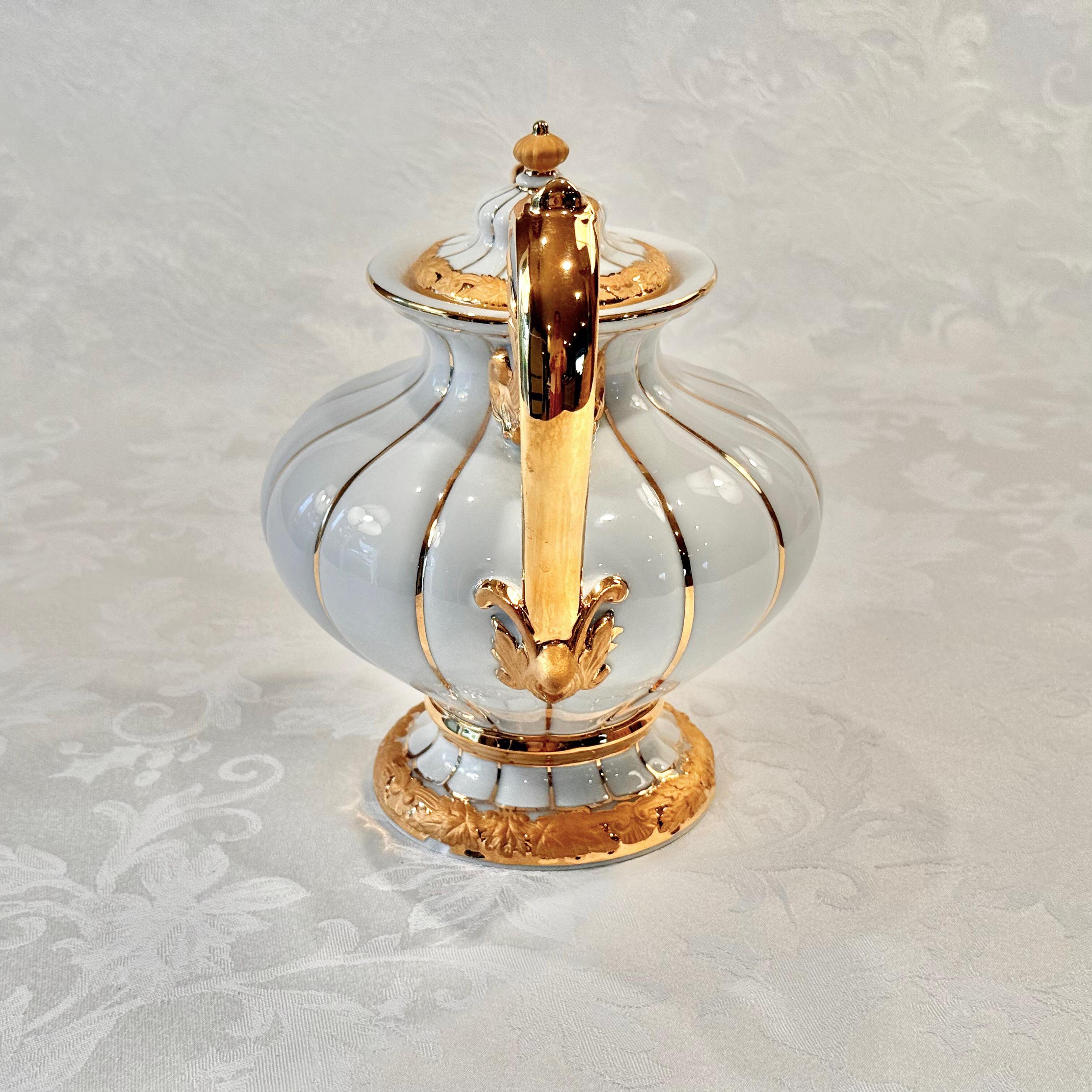 1990s Meissen X-Form Gold Tea Pot – German Porcelain | Chairish