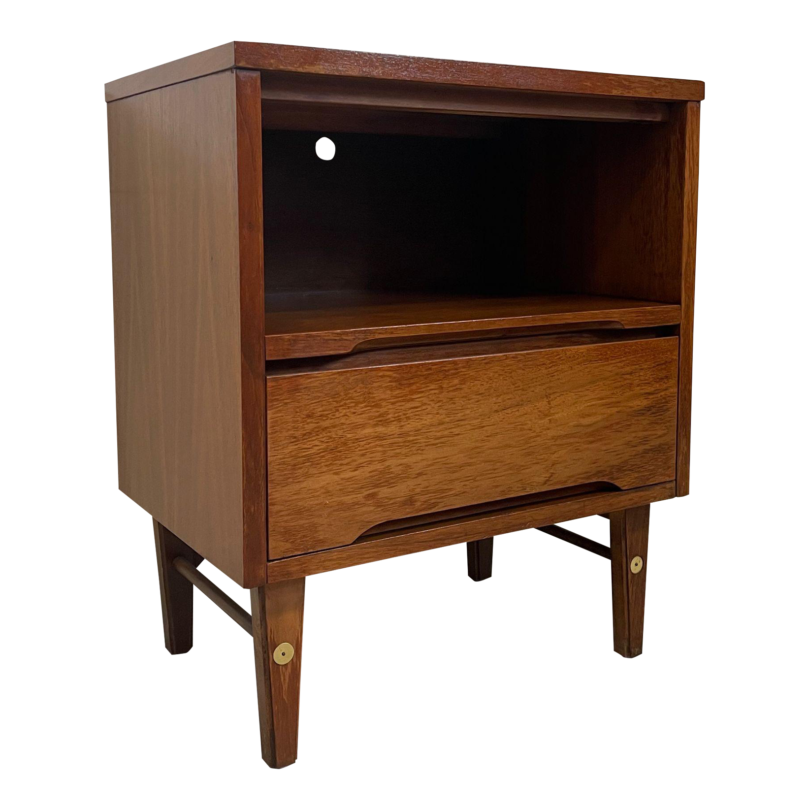 1970s Vintage Mid Century Modern Walnut Toned End Table by Stanley