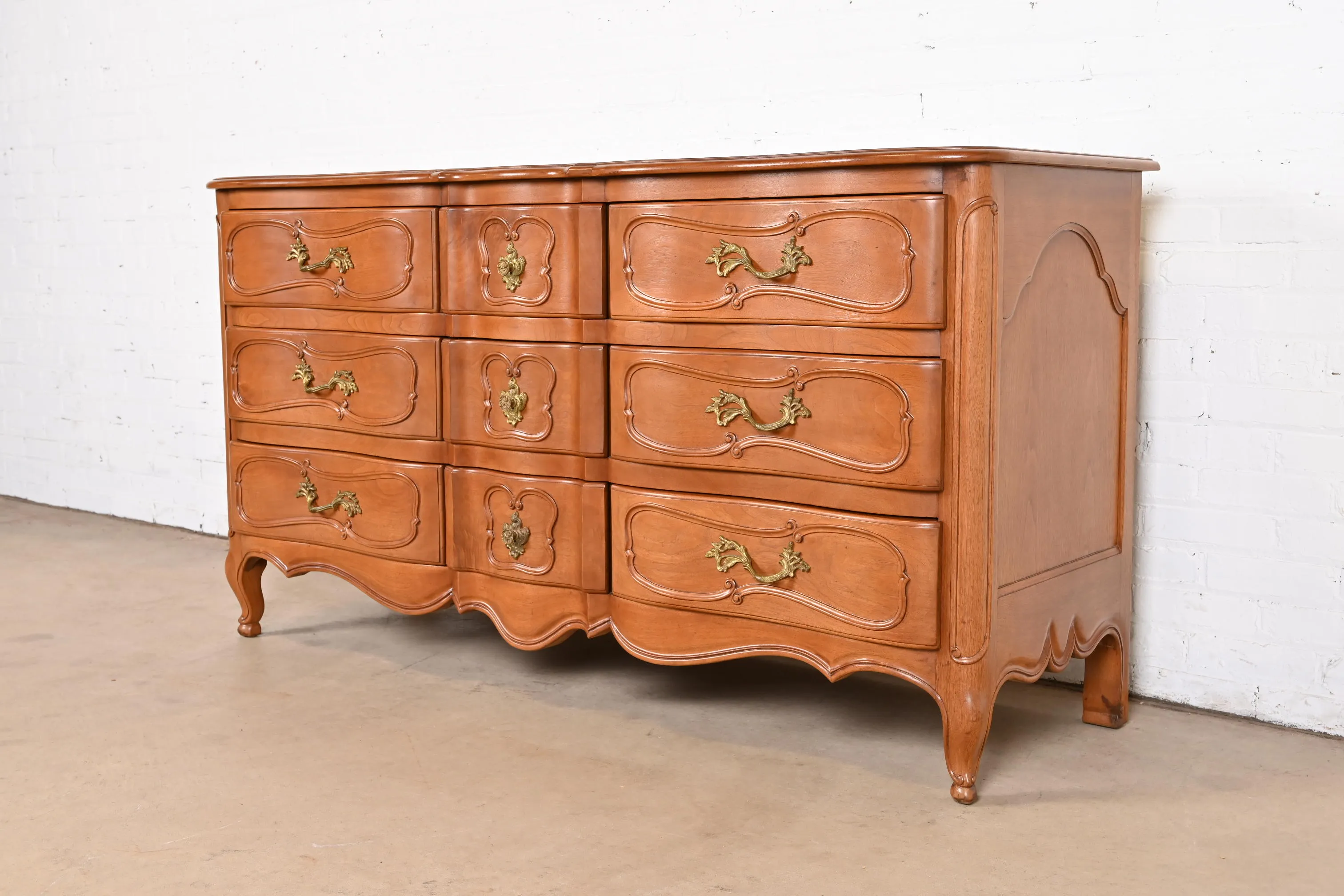 bodart-french-provincial-louis