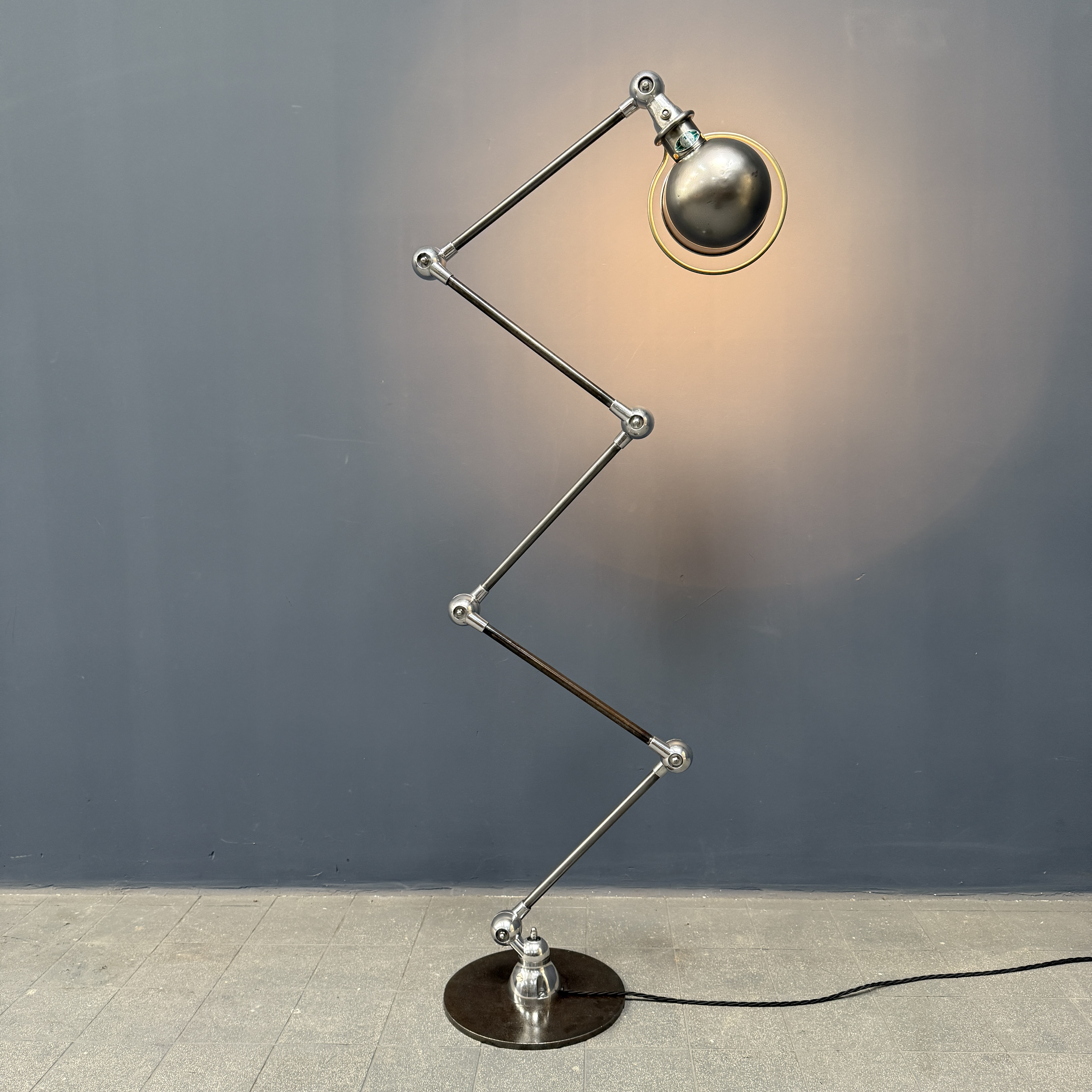 Five-Arms Jielde Floor Lamp on Wide Iron Base, 1950s | Chairish Five-Arms Jielde Floor Lamp on Wide Iron Base, 1950s | Chairish