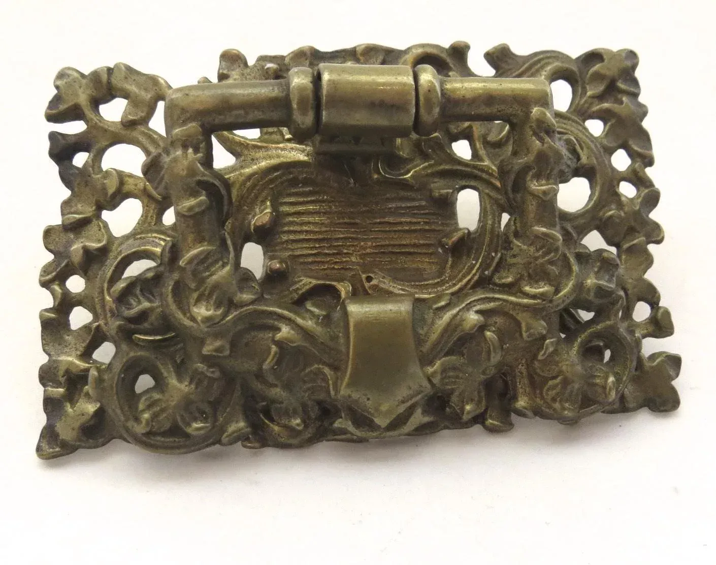 Art Nouveau Pierced Center Handle