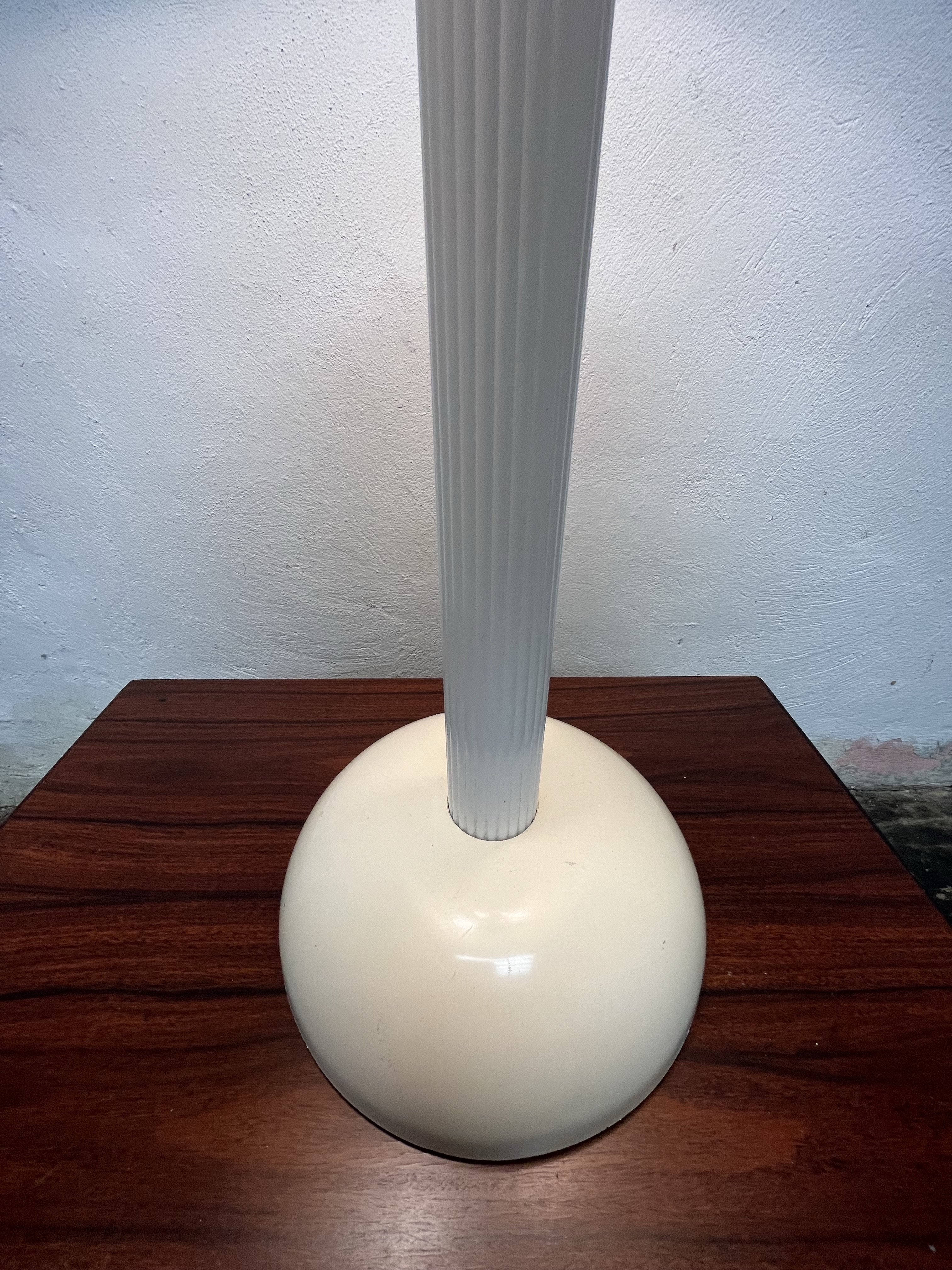 家具 midcentury vintage Olympia Table Lamp Mid-Century Modern Olympia Indoor Outdoor Table Lamp | Chairish