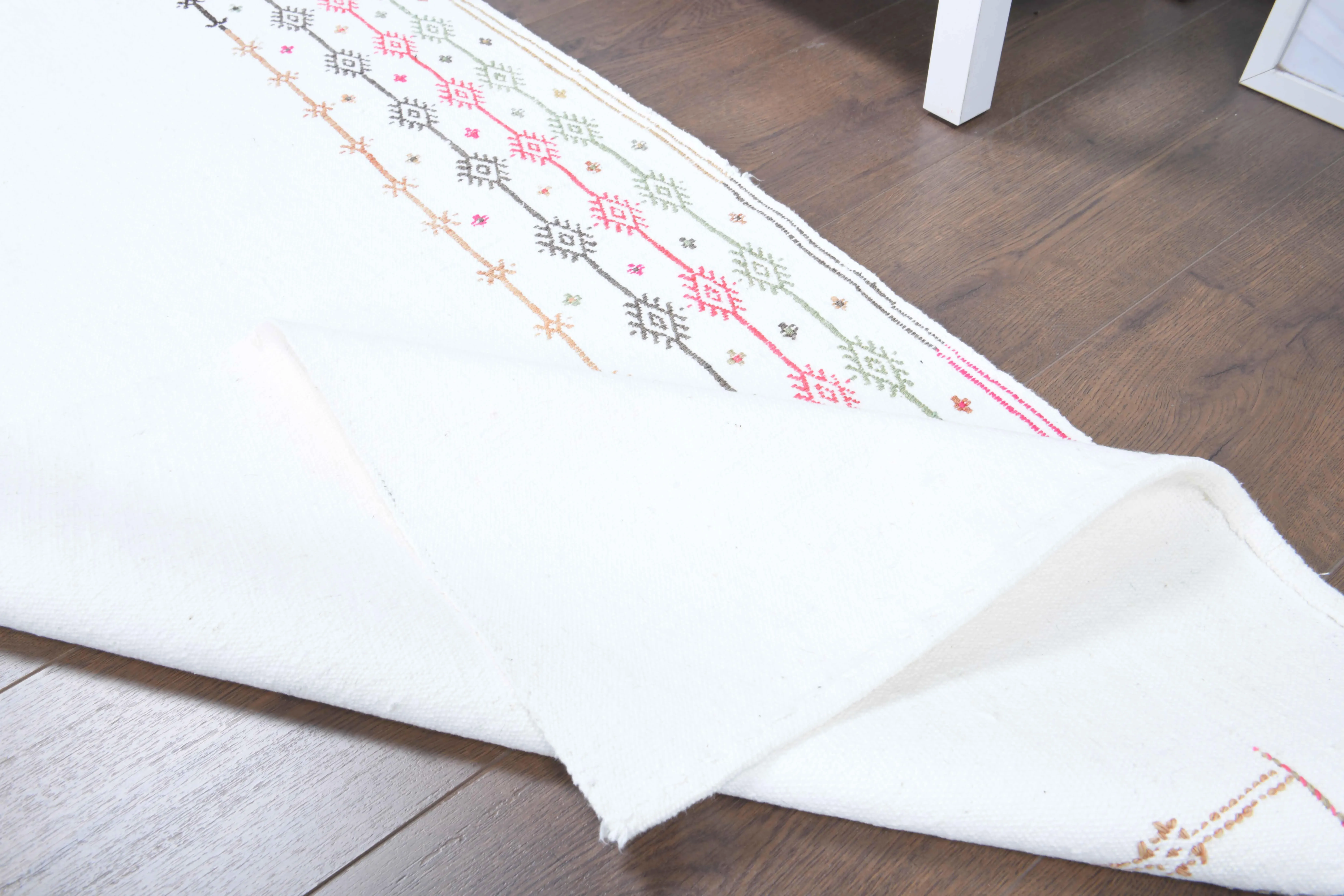 Vintage Turkish Handmade Wool Cotton White Kilim Runner