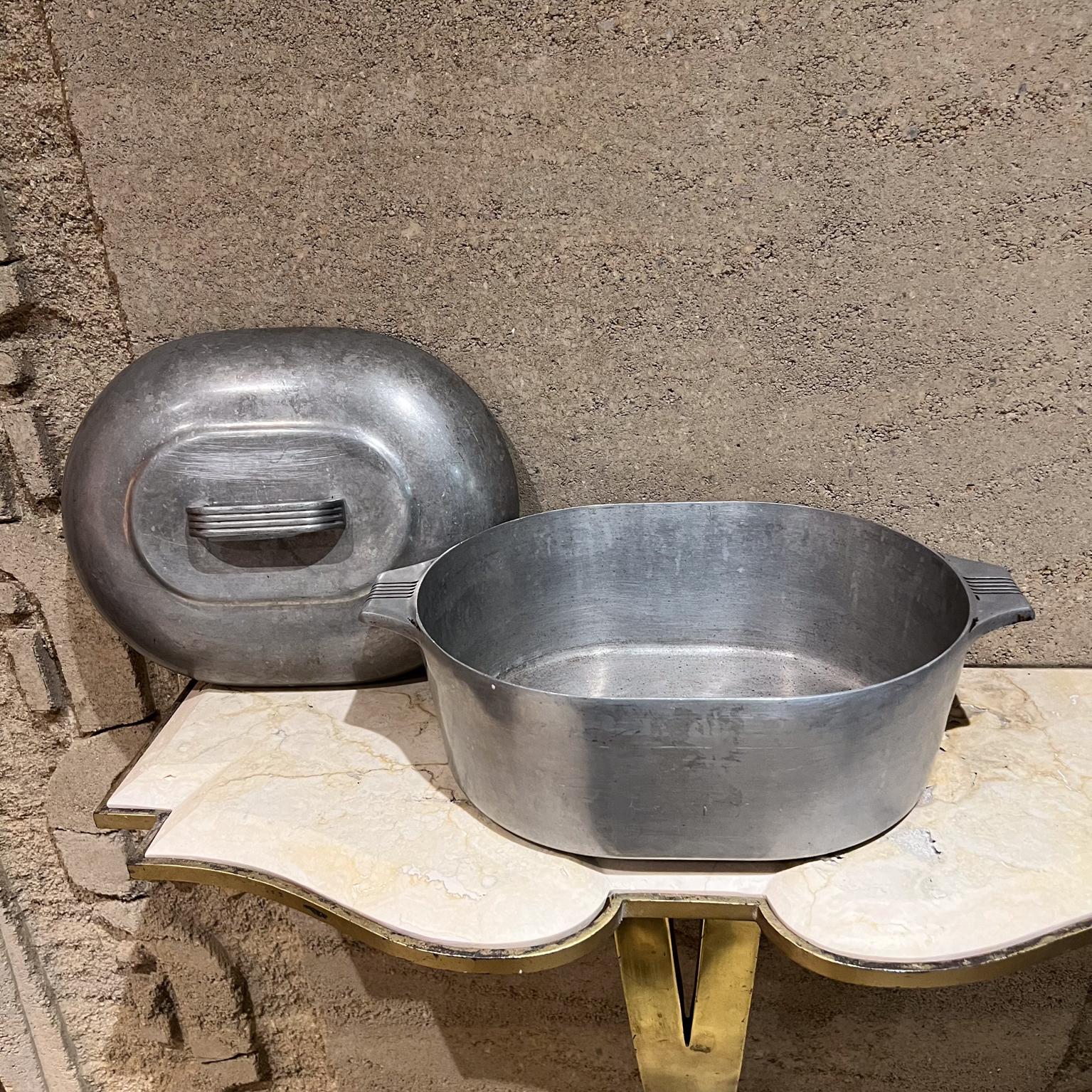 1960s Wagner Ware Magnalite 4265 Oval Roaster Lidded Dutch Oven