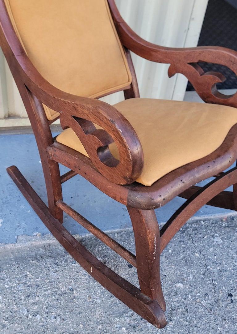 19Thc Child\'s Walnut Rocker