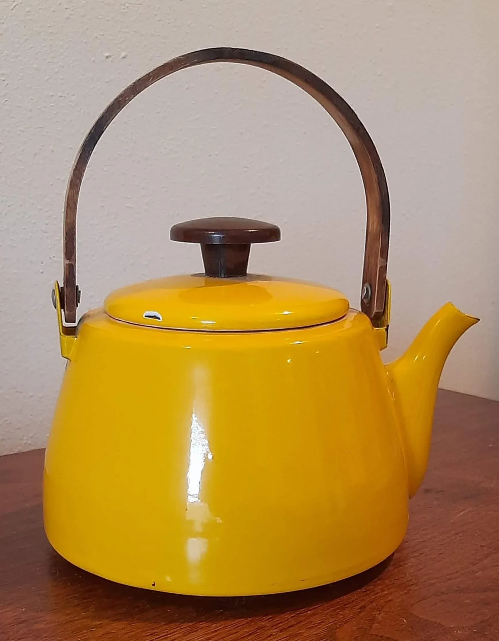 vintage-yellow-enamel-