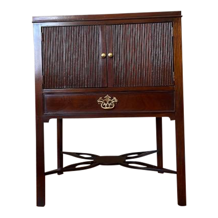 1980s Baker Furniture Chippendale Reeded Mahogany Side Table Chairish