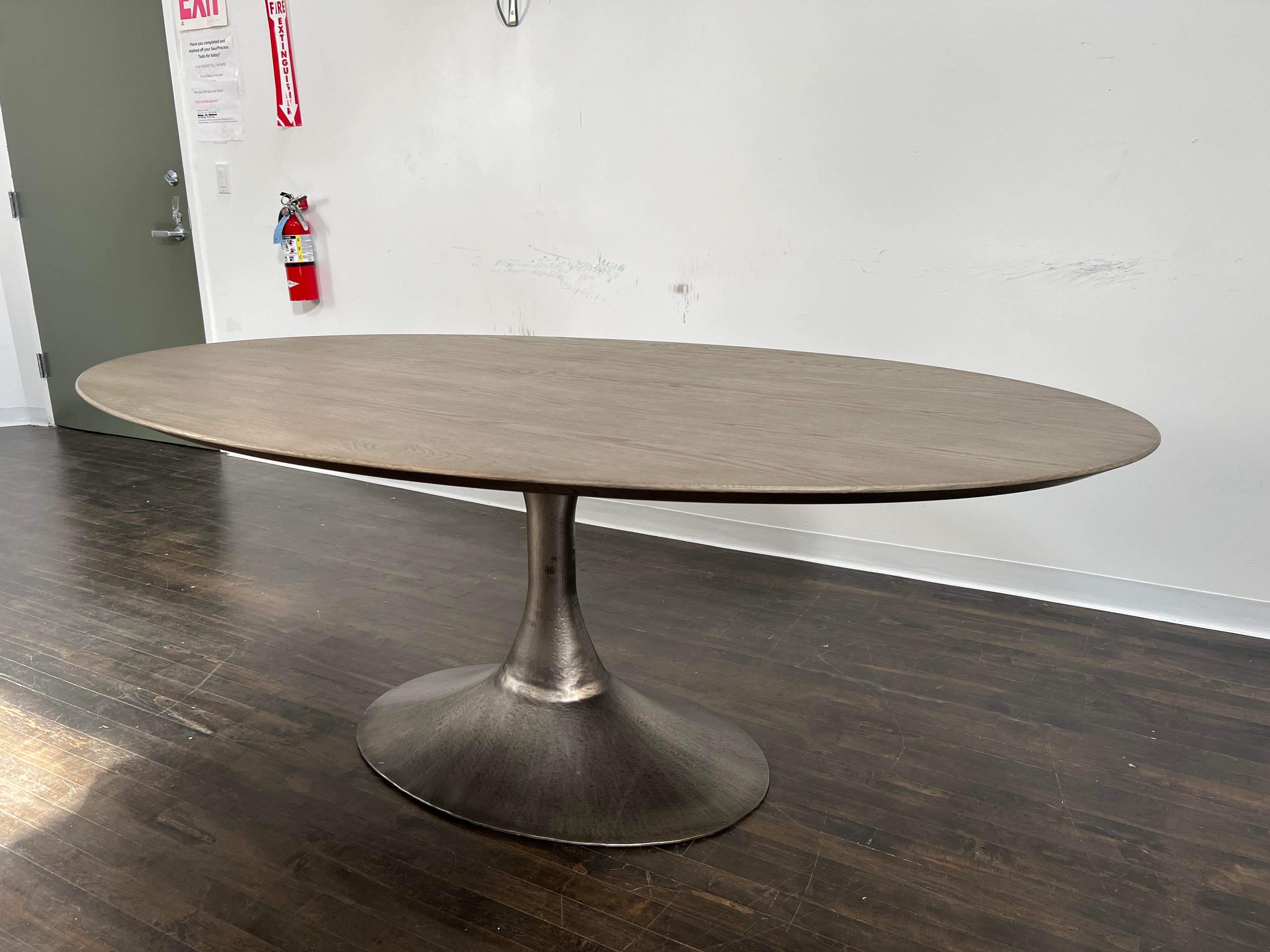 Aero wood outlet oval dining table
