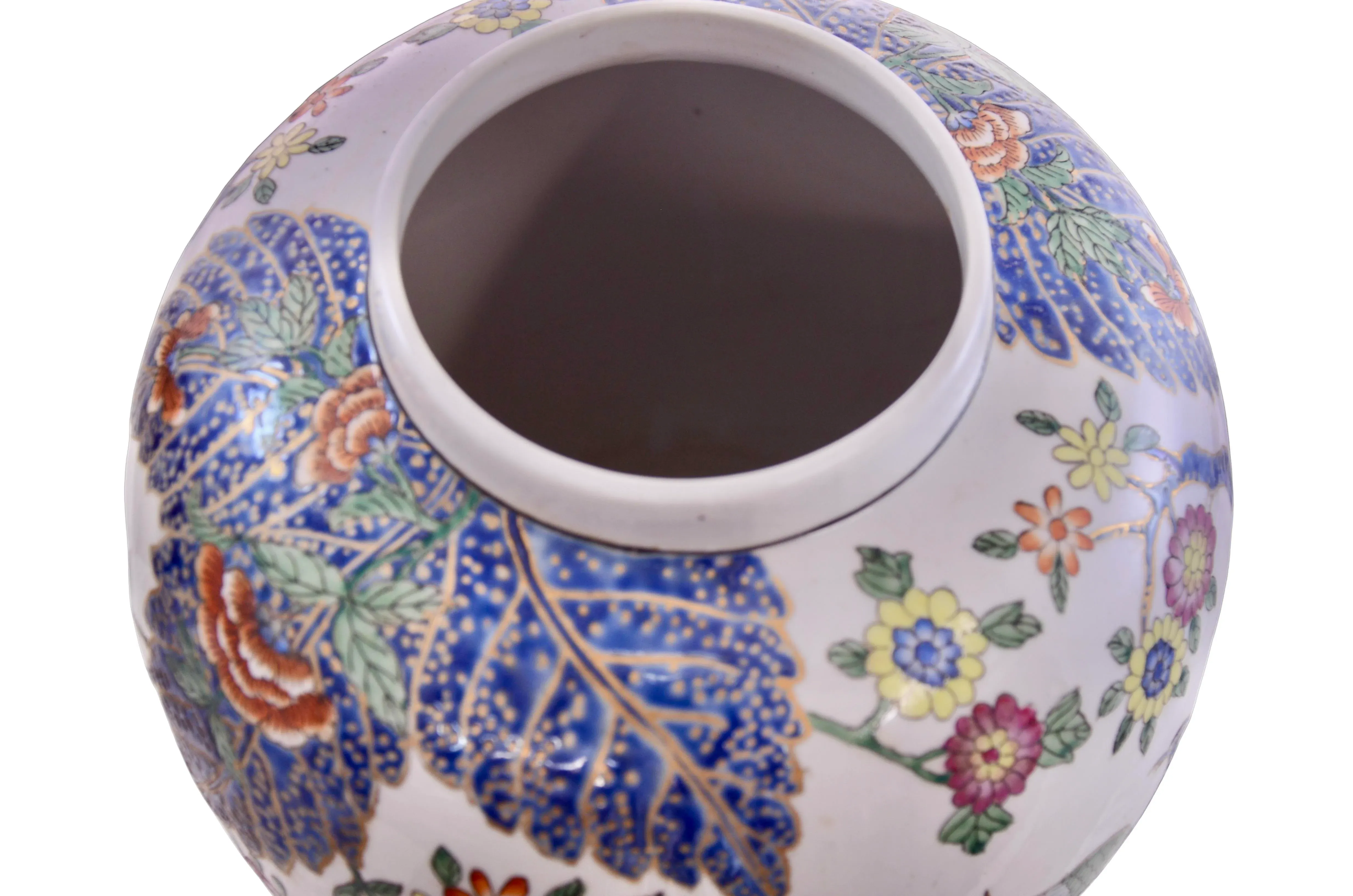 Chinoiserie Tobacco Leaf Design Ginger Jar Urn main image 0