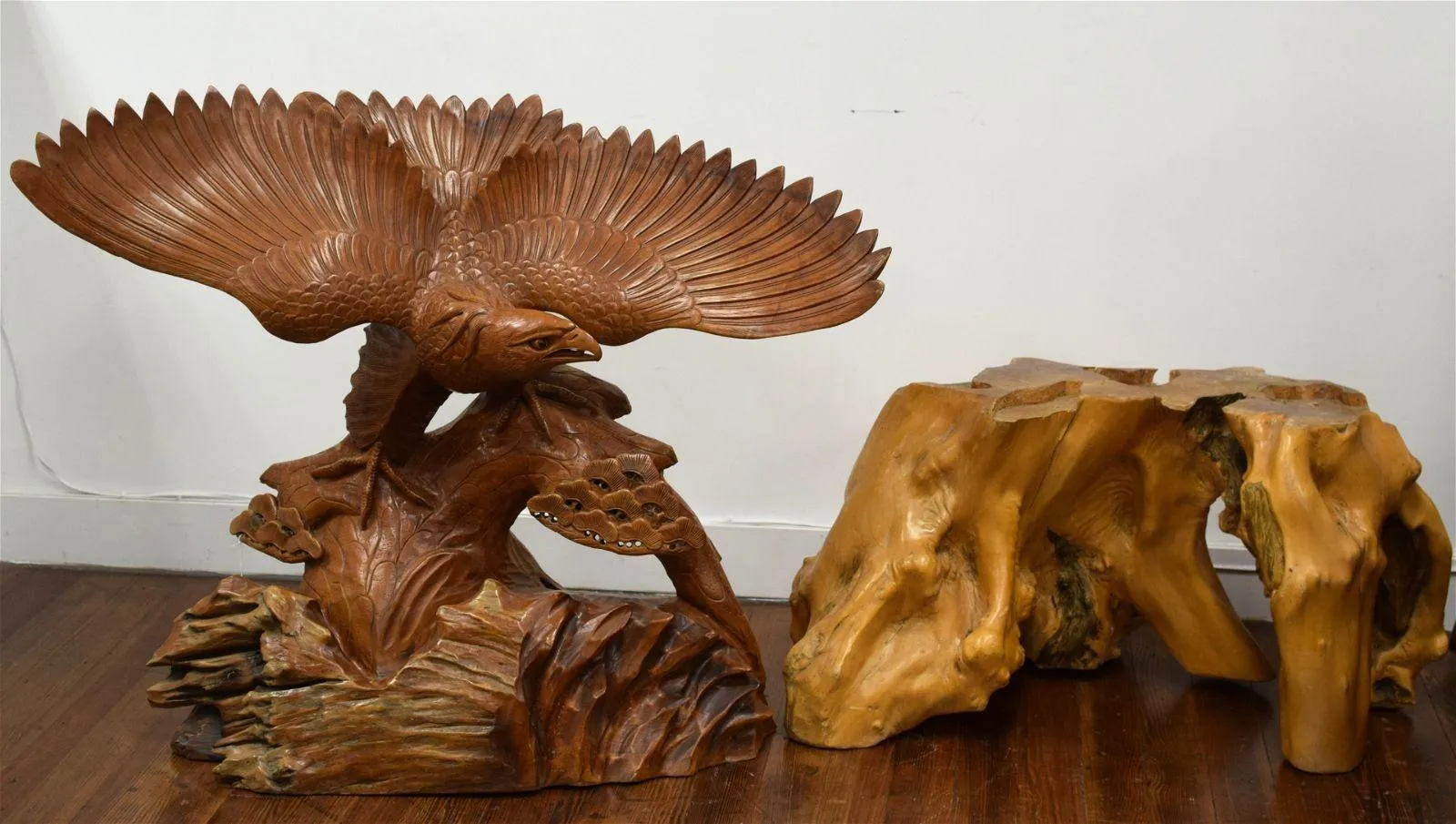 彫刻 WOOD MONUMENT MONUMENTAL CARVED WOOD SCULPTURE, TWO PERCHED EAGLES, 62