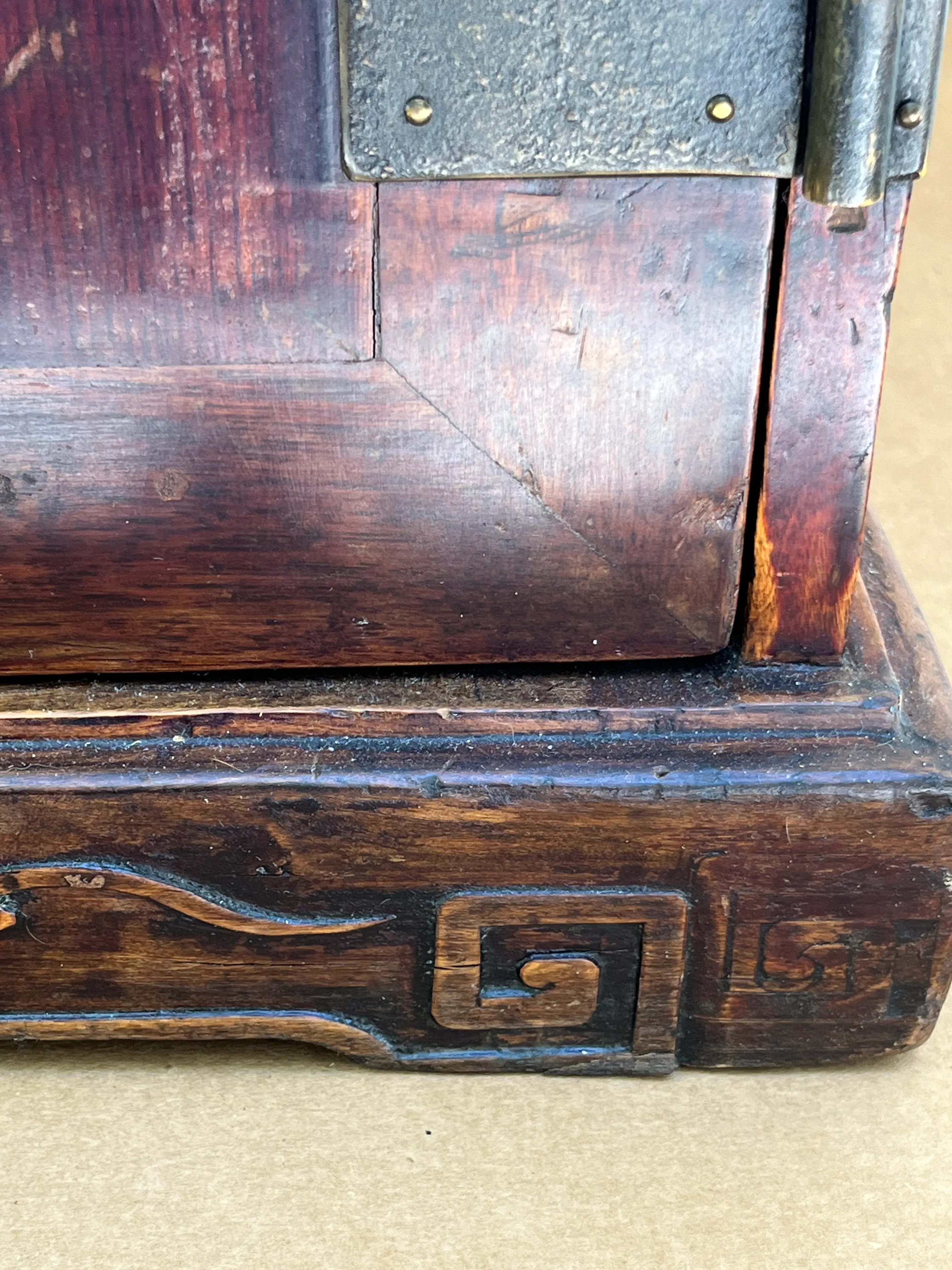 Rare Huanghuali Tabletop Cabinet Qing Dynasty 17th/18th C., Provenance.